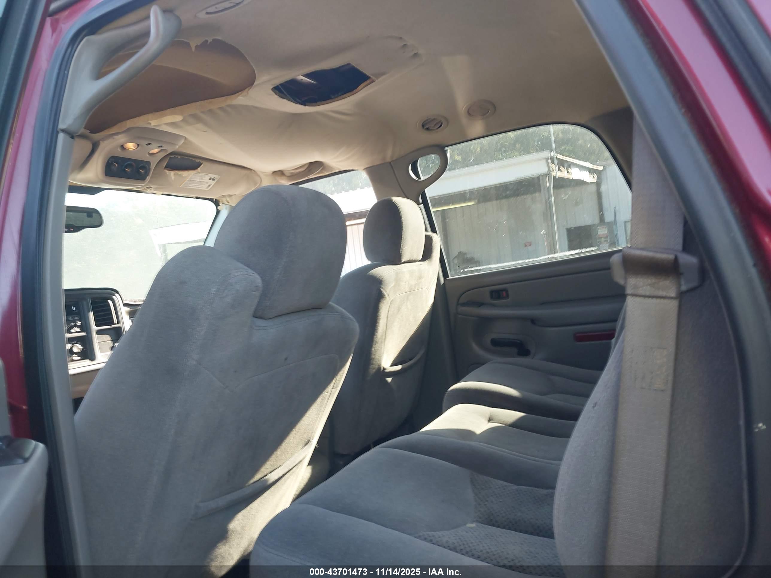CHEVROLET TAHOE image 8