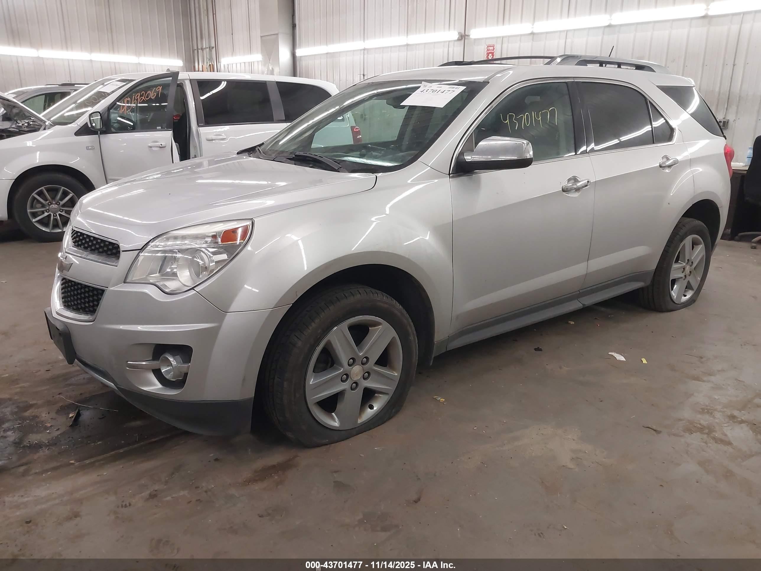 CHEVROLET EQUINOX image 2