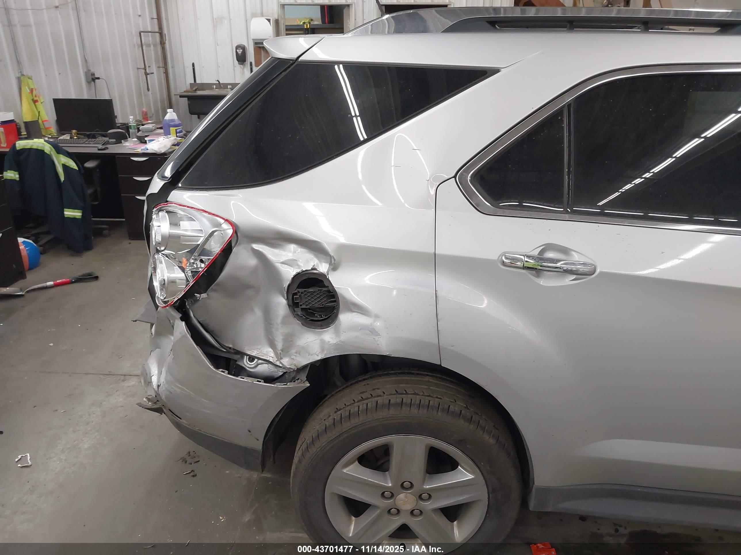 CHEVROLET EQUINOX image 6