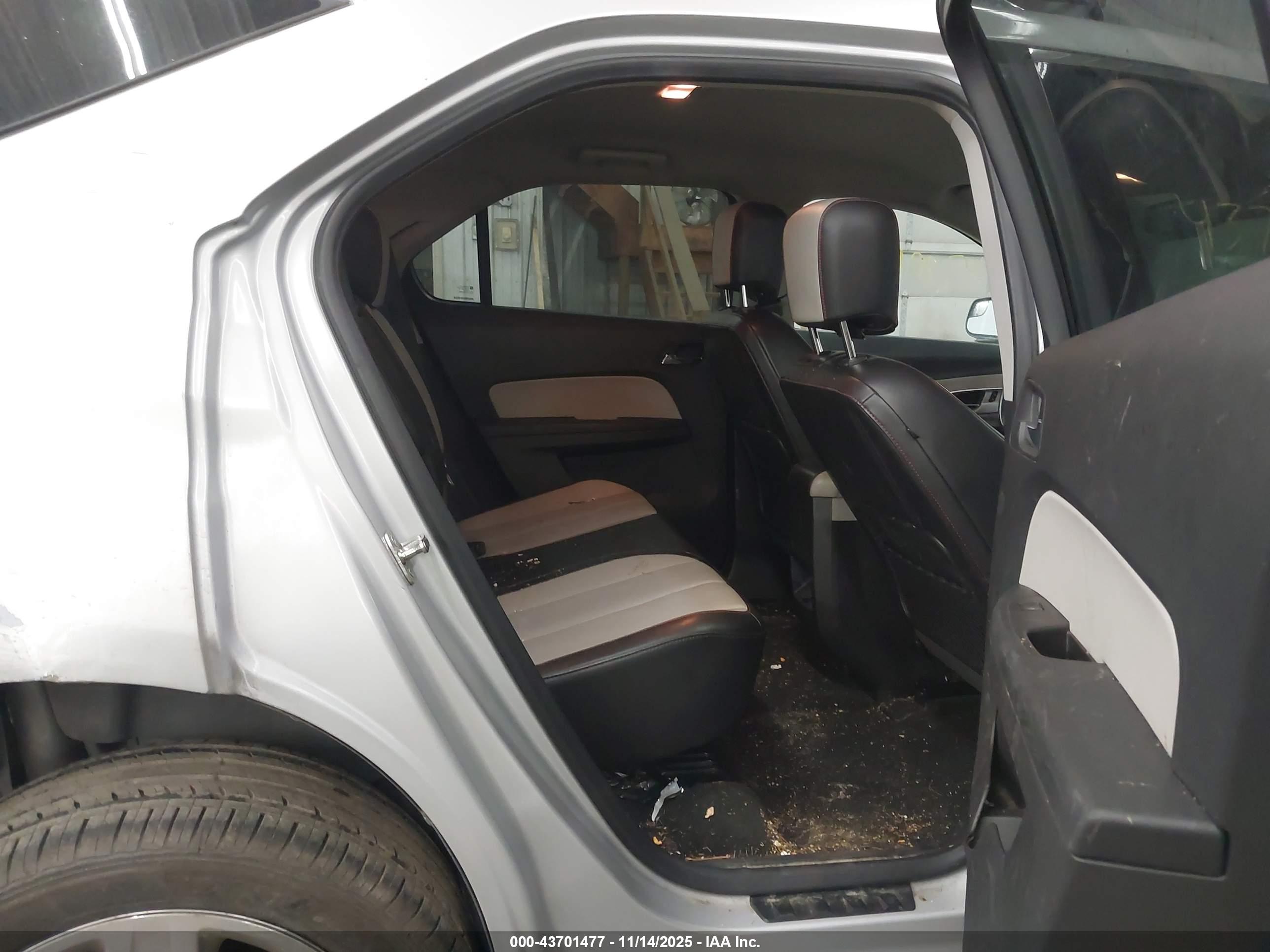 CHEVROLET EQUINOX image 8