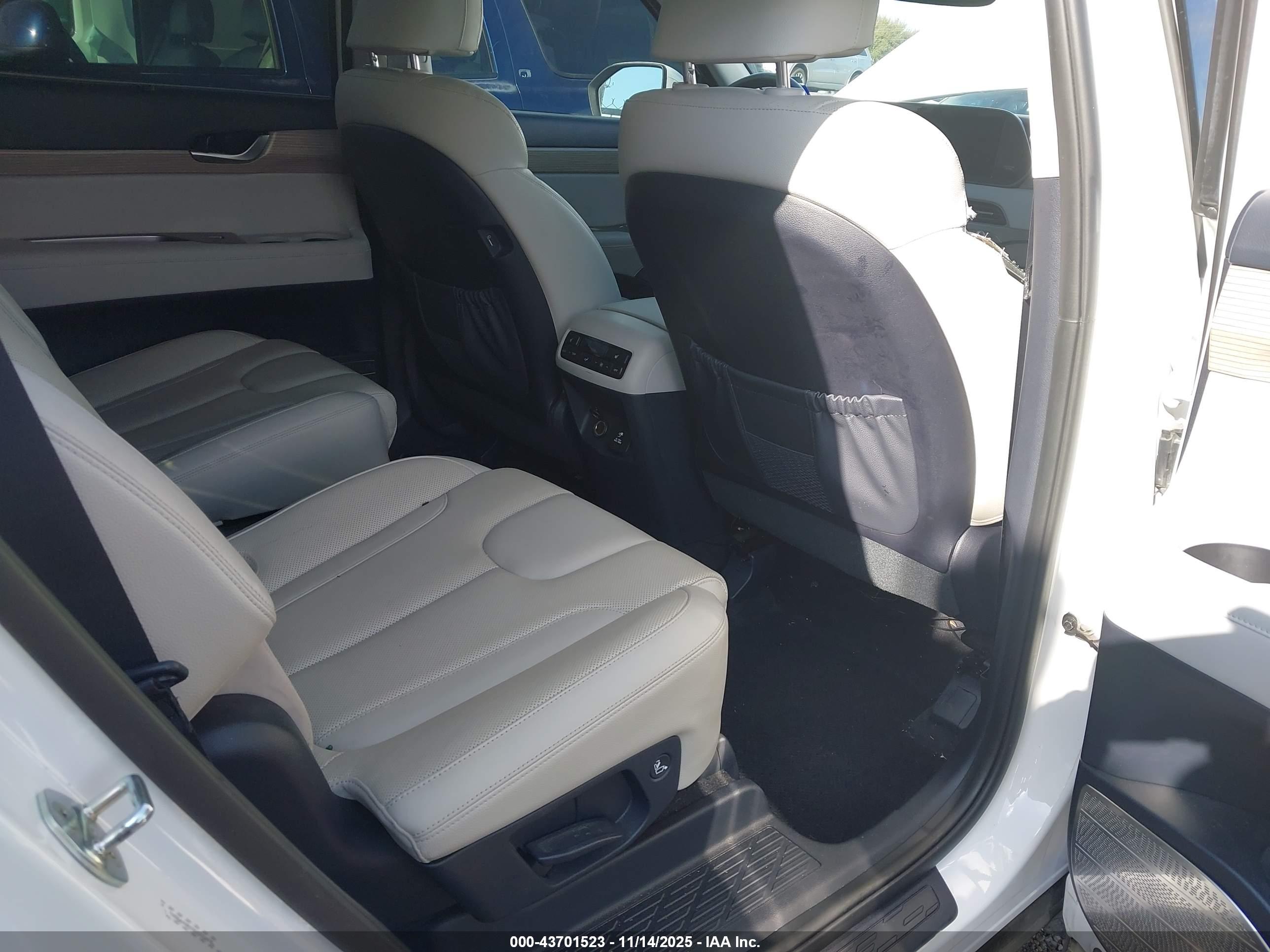 HYUNDAI PALISADE image 8