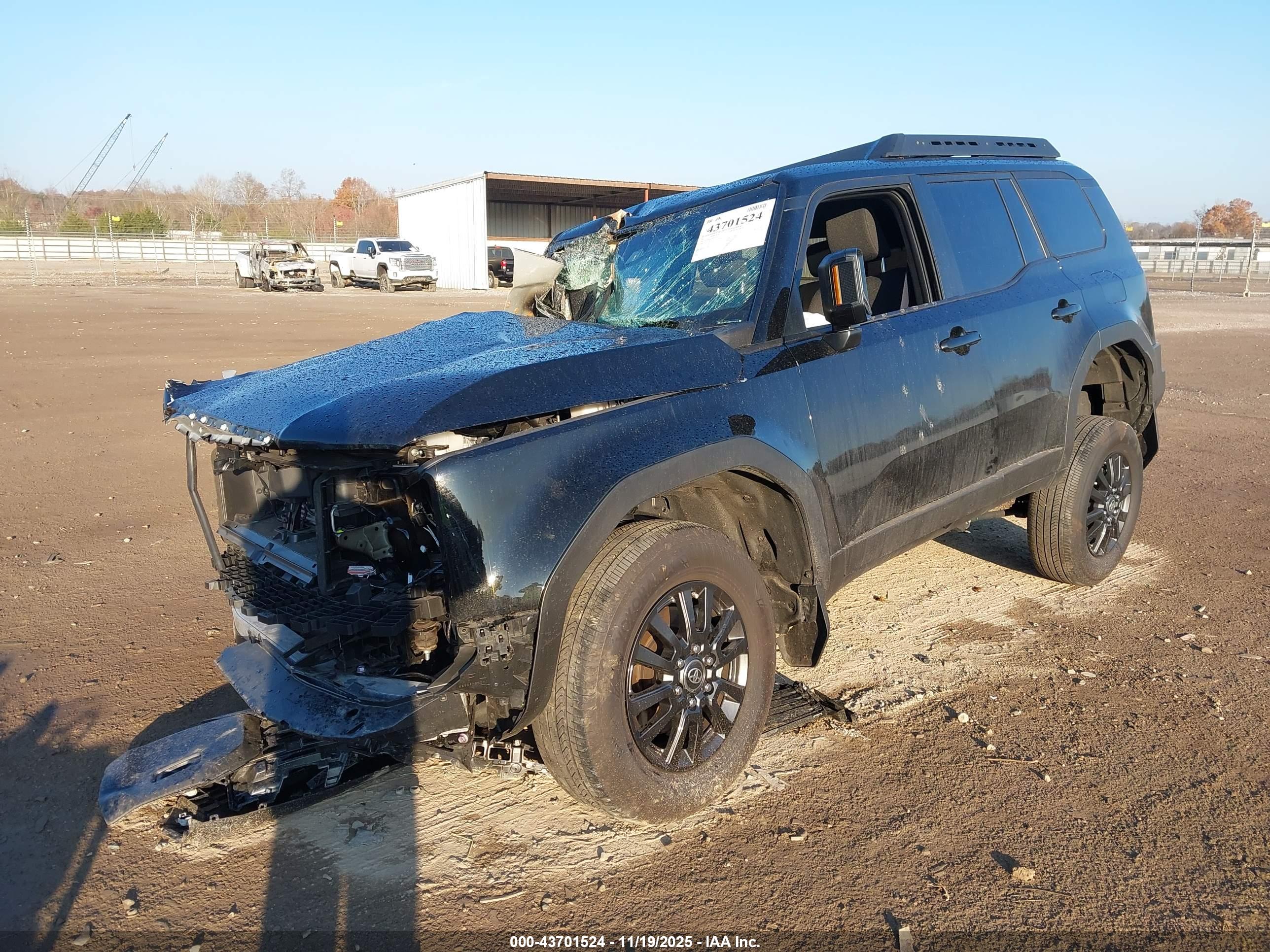 TOYOTA LAND image 2