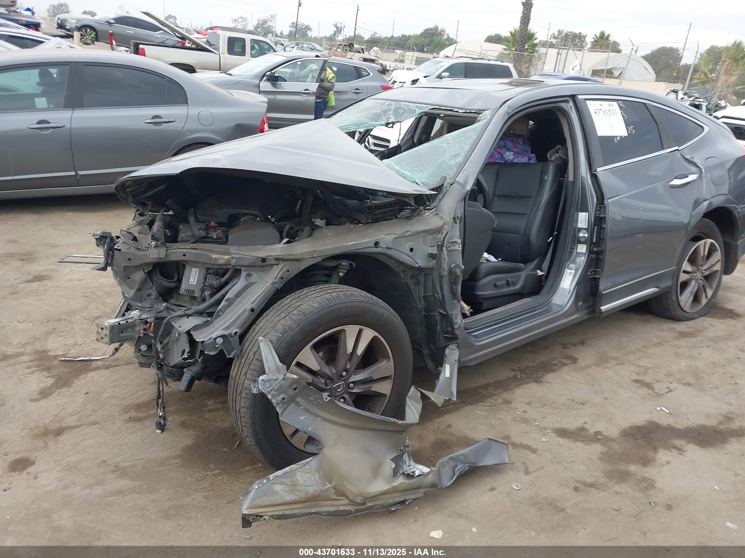 HONDA CROSSTOUR image 2