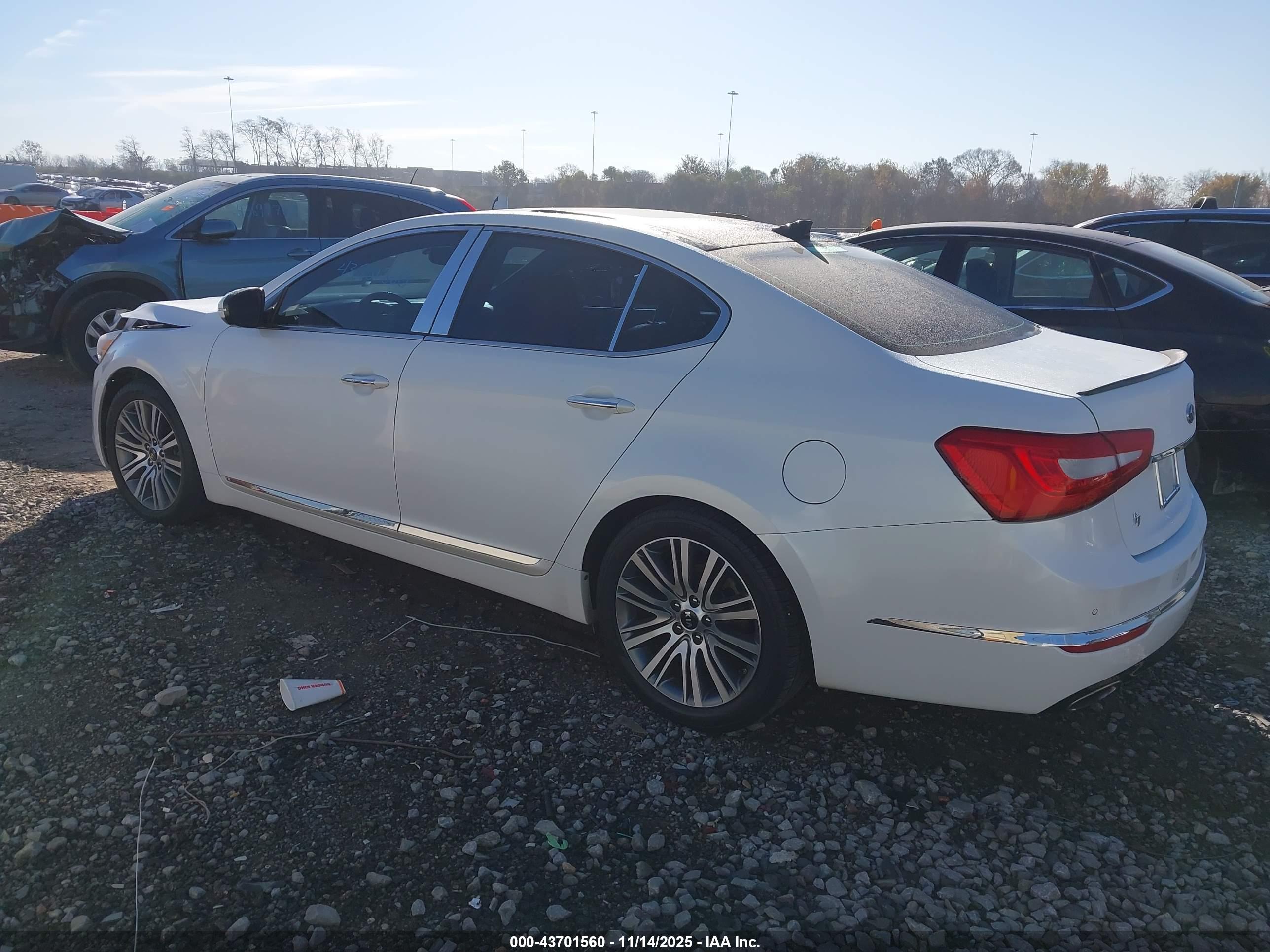 KIA CADENZA image 3