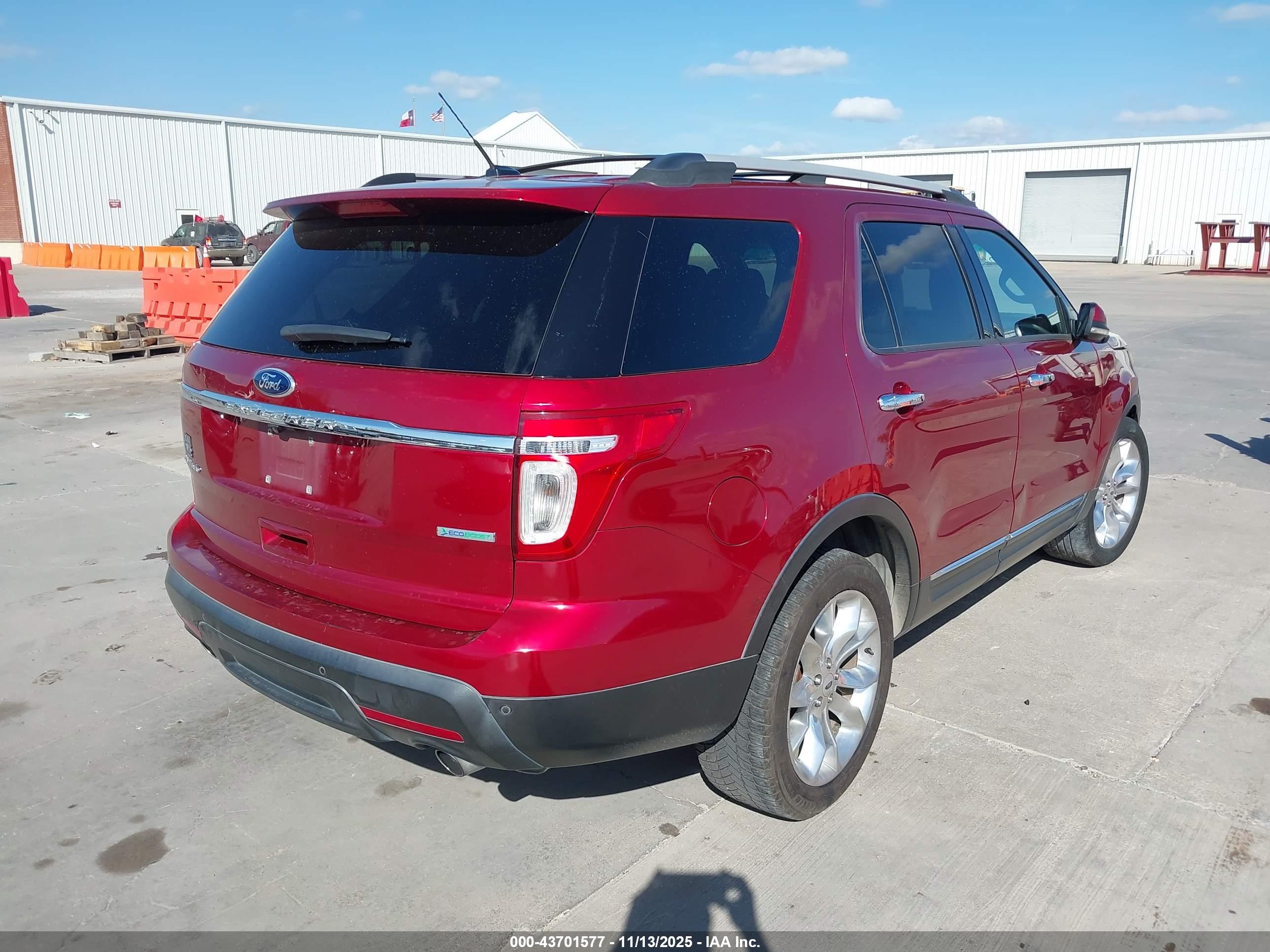 FORD EXPLORER image 4