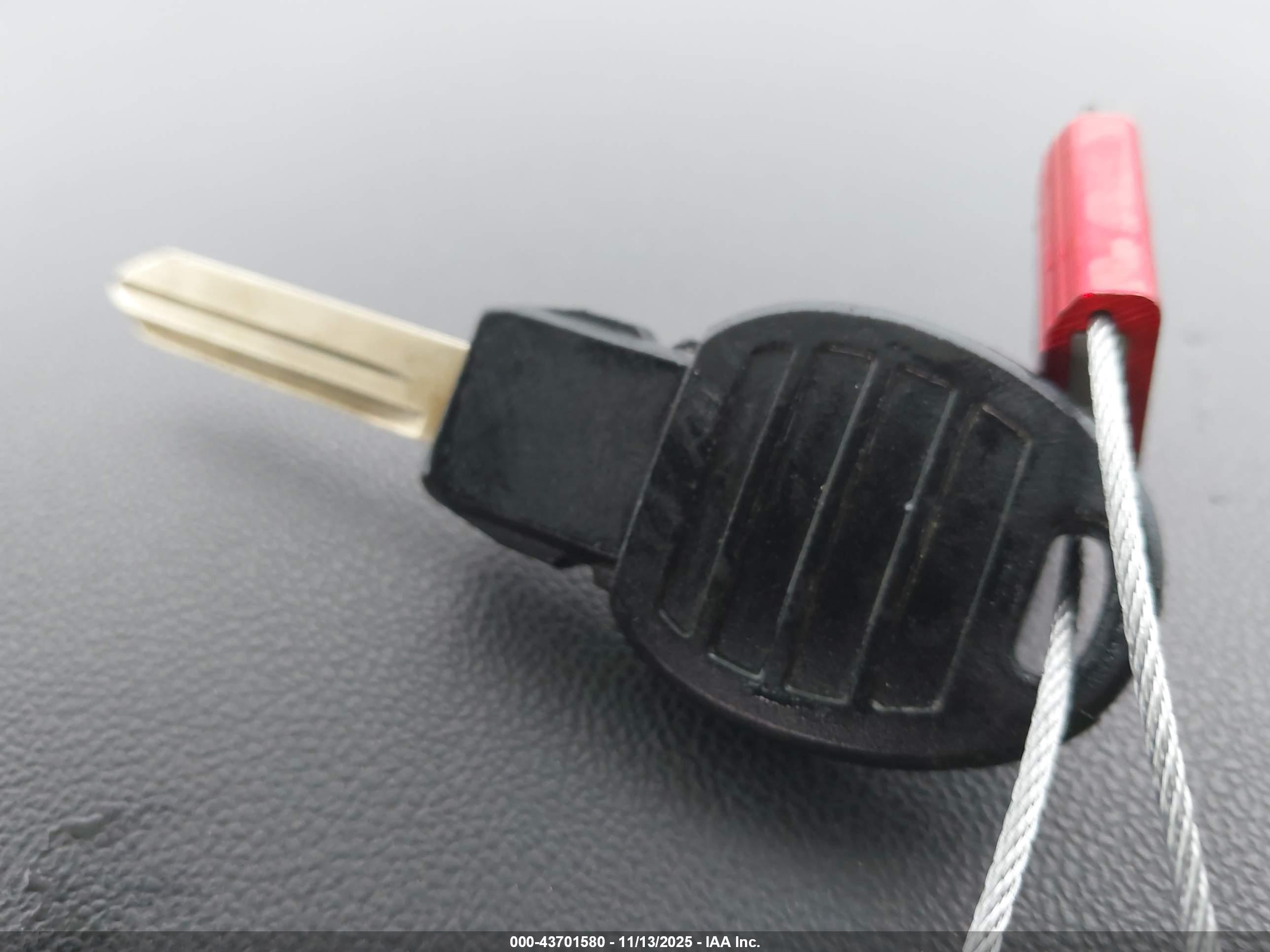 DODGE CHALLENGER image 11