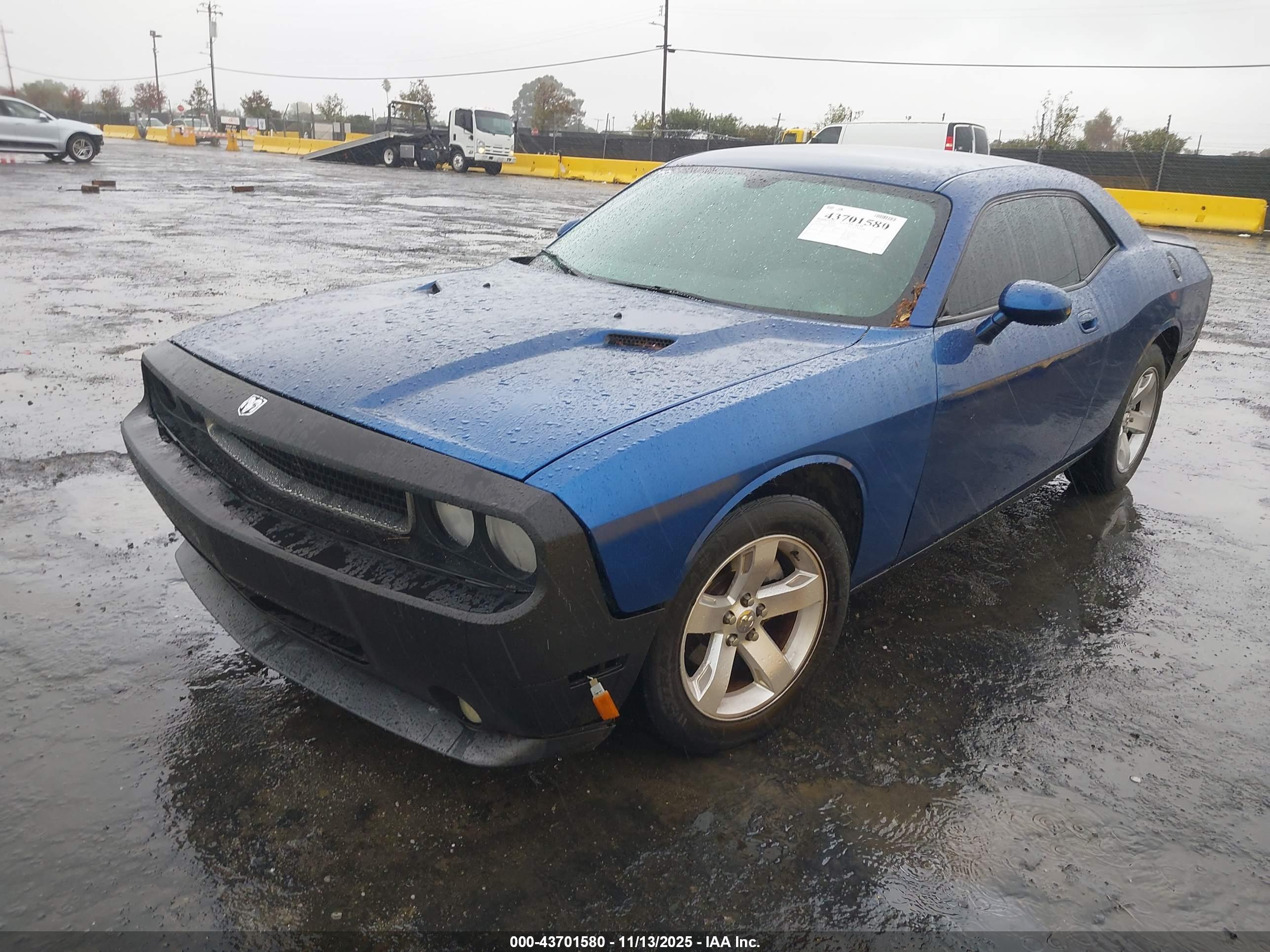 DODGE CHALLENGER image 2
