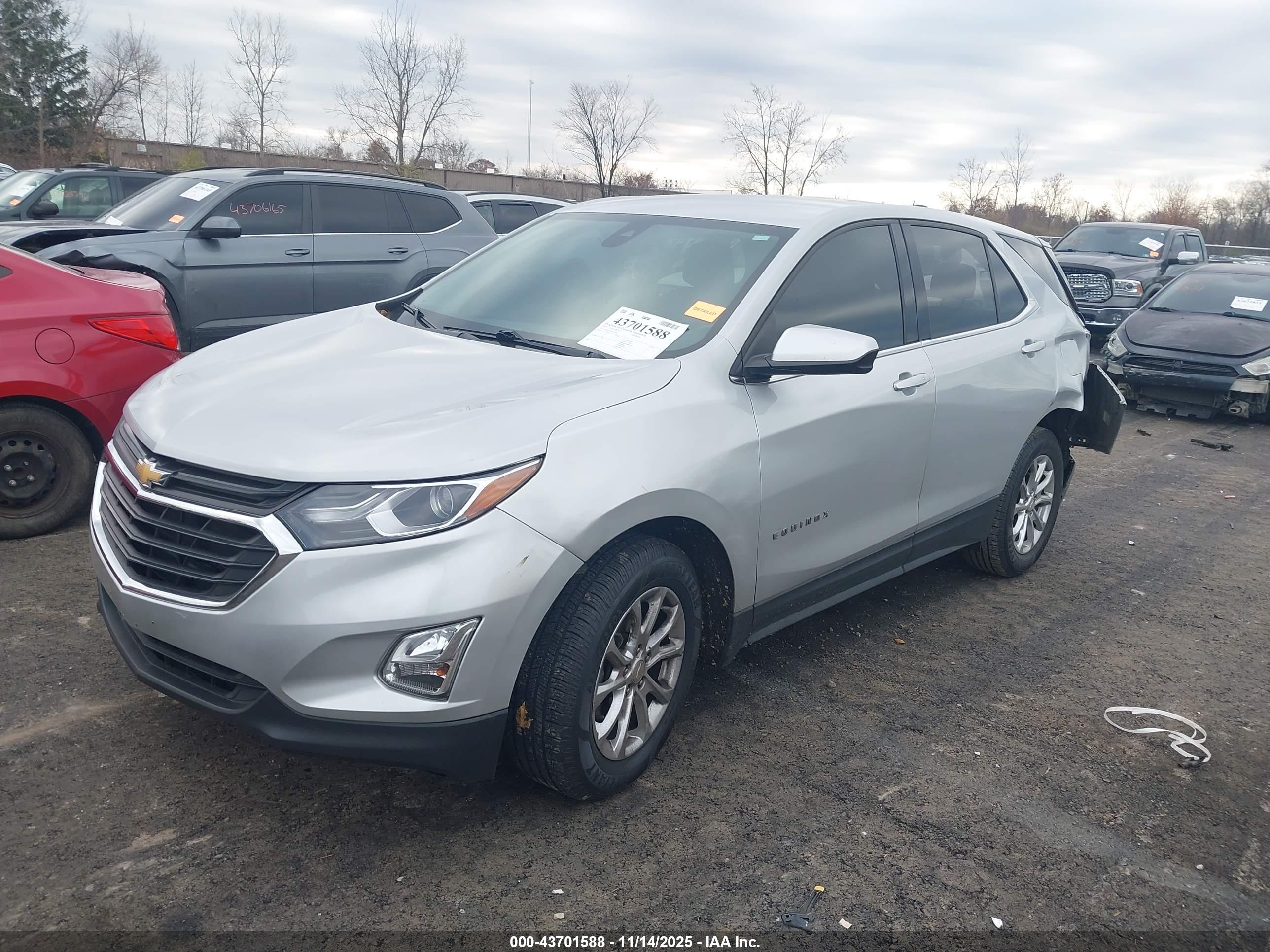 CHEVROLET EQUINOX image 2