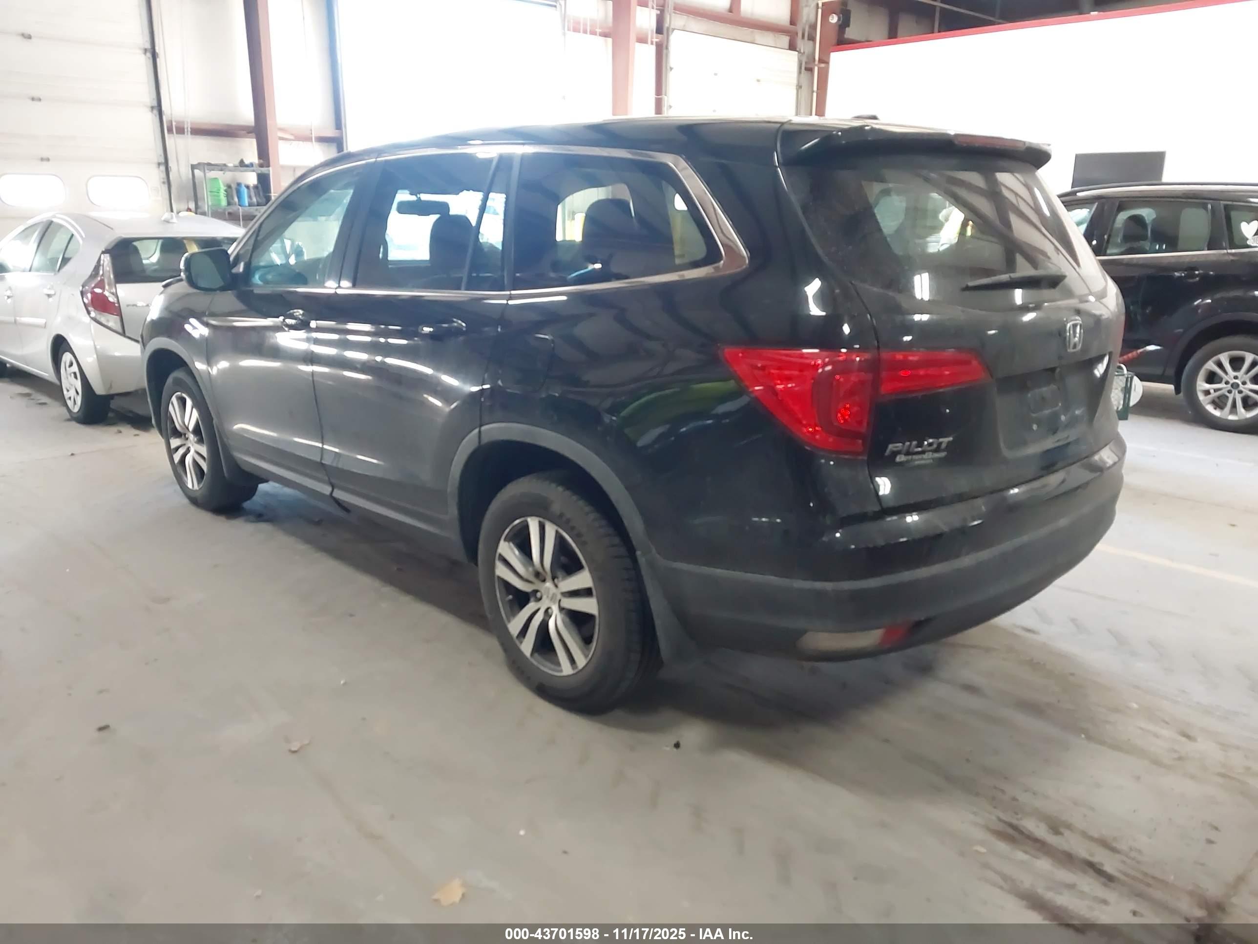 HONDA PILOT image 3