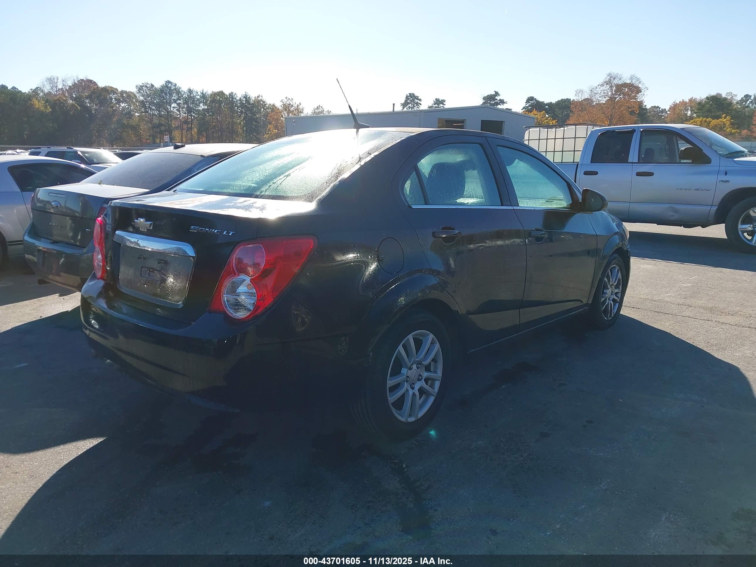 CHEVROLET SONIC image 4