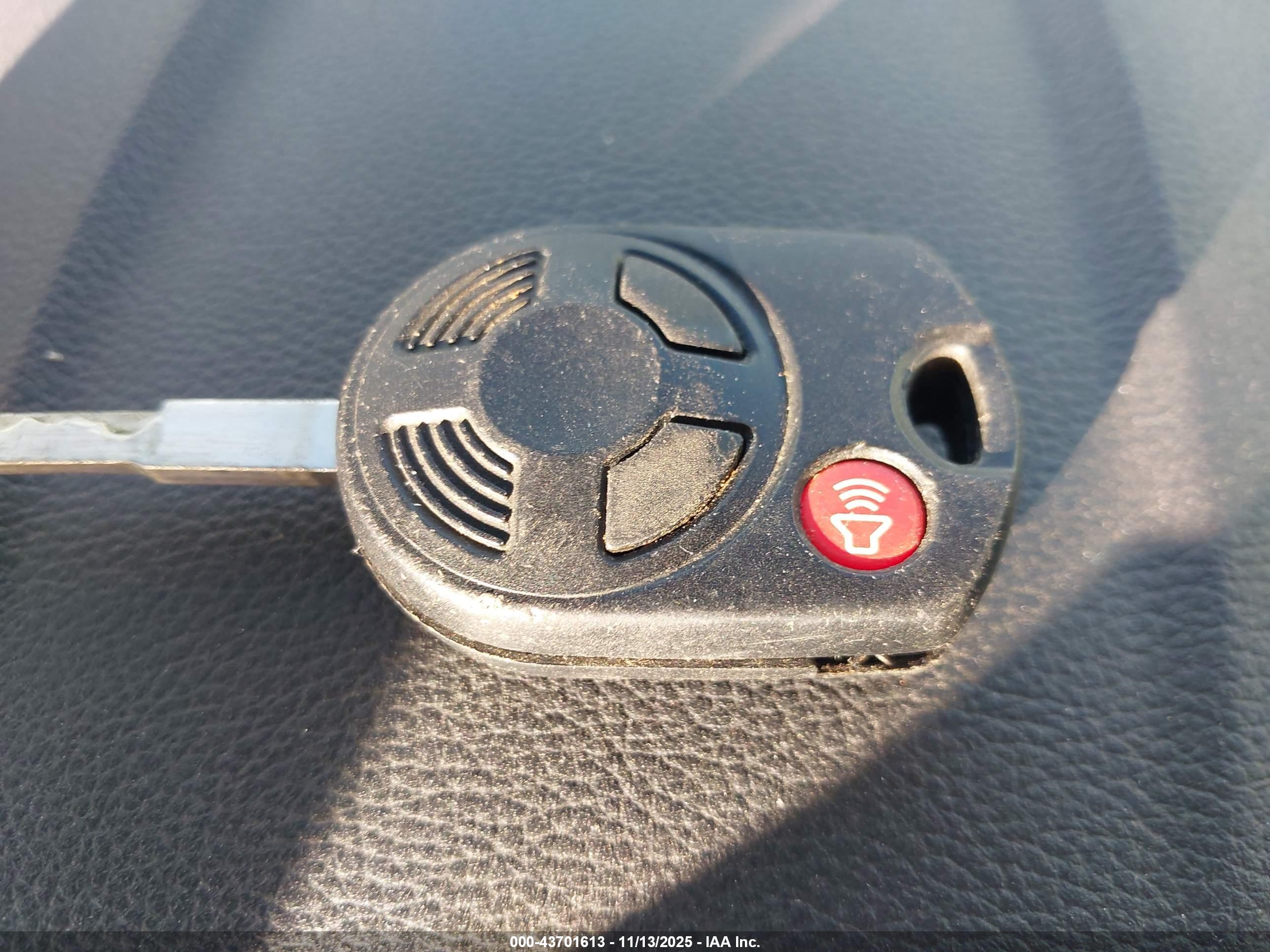 FORD ESCAPE image 11