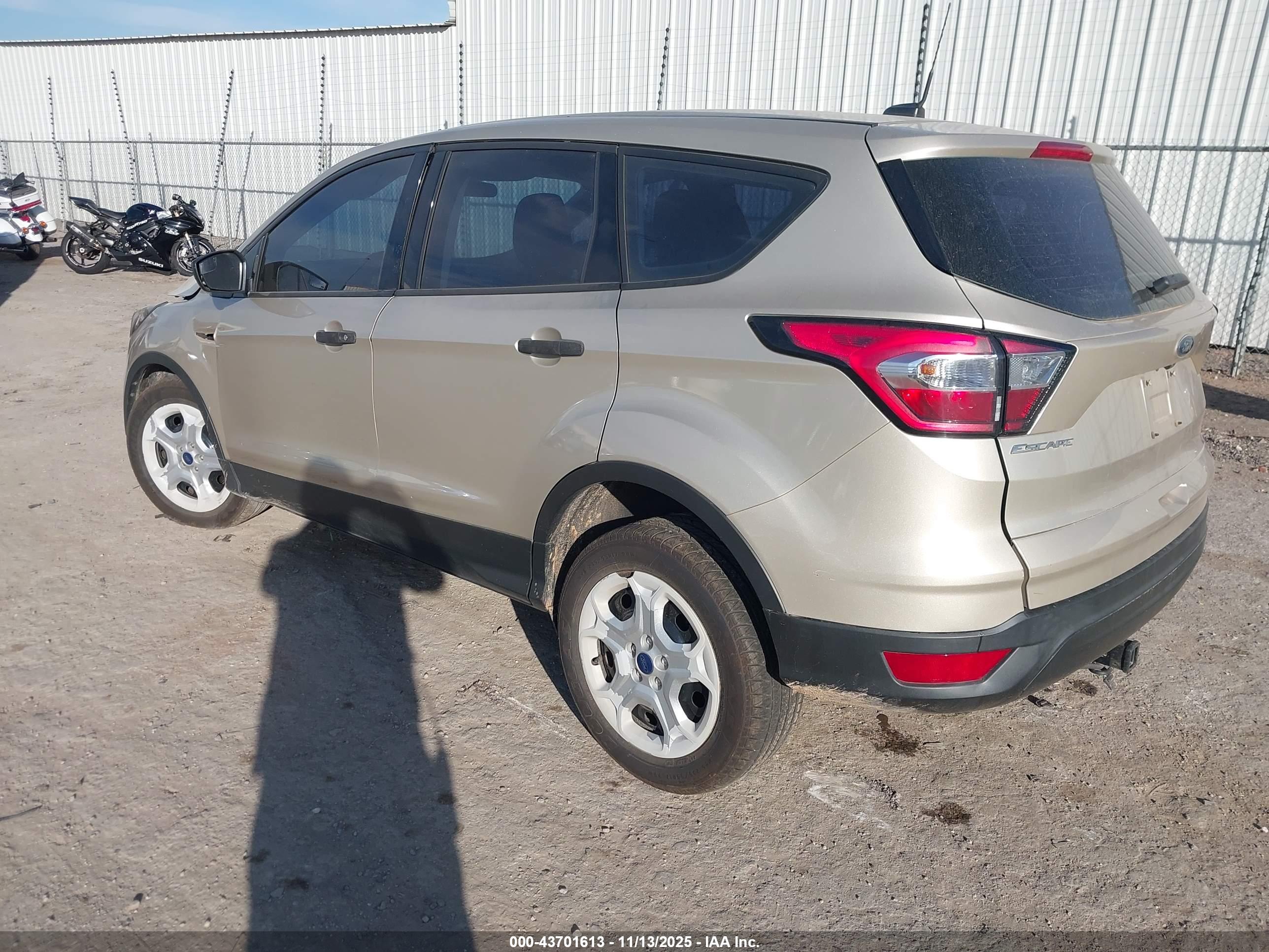 FORD ESCAPE image 3