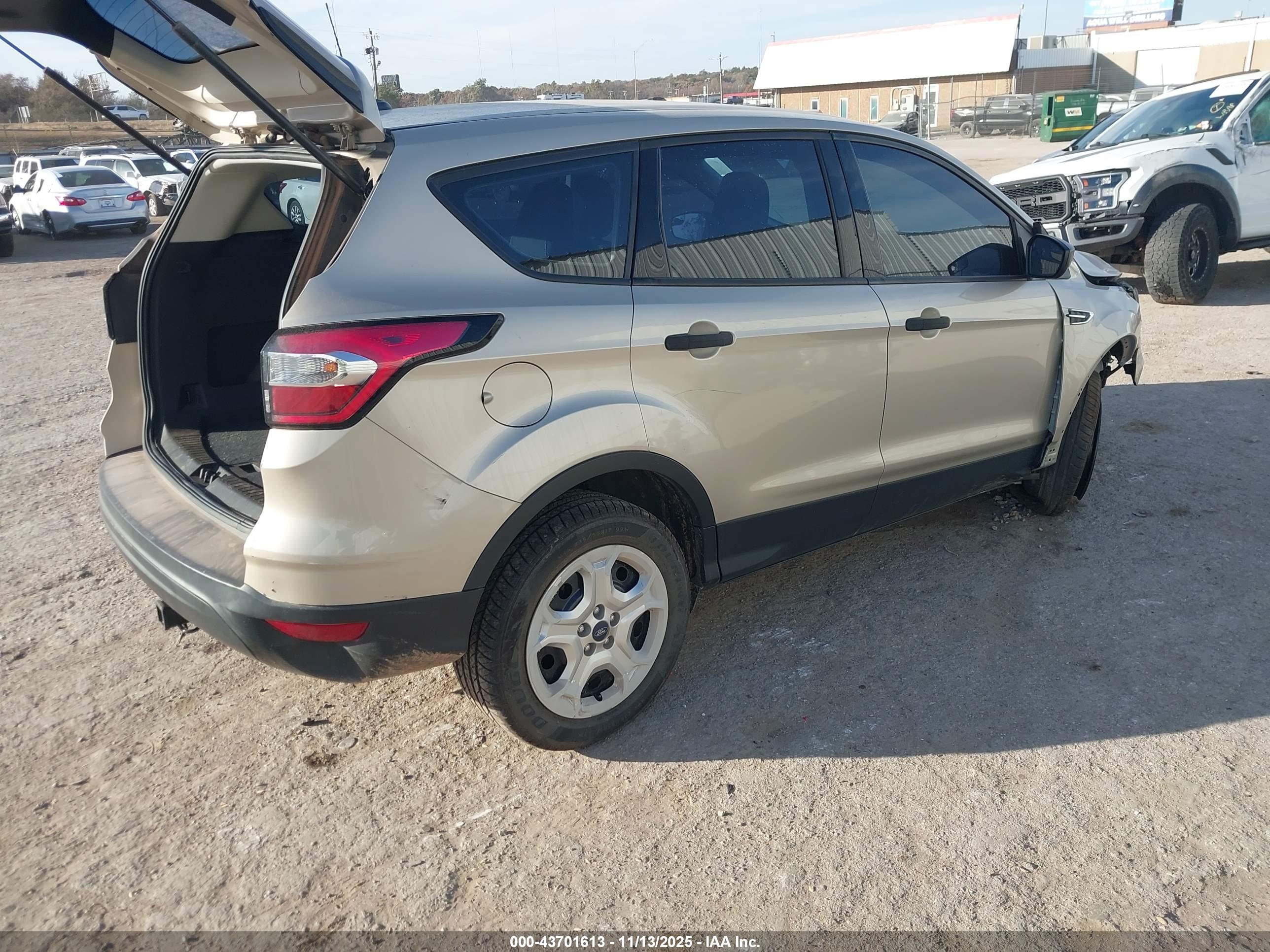 FORD ESCAPE image 4