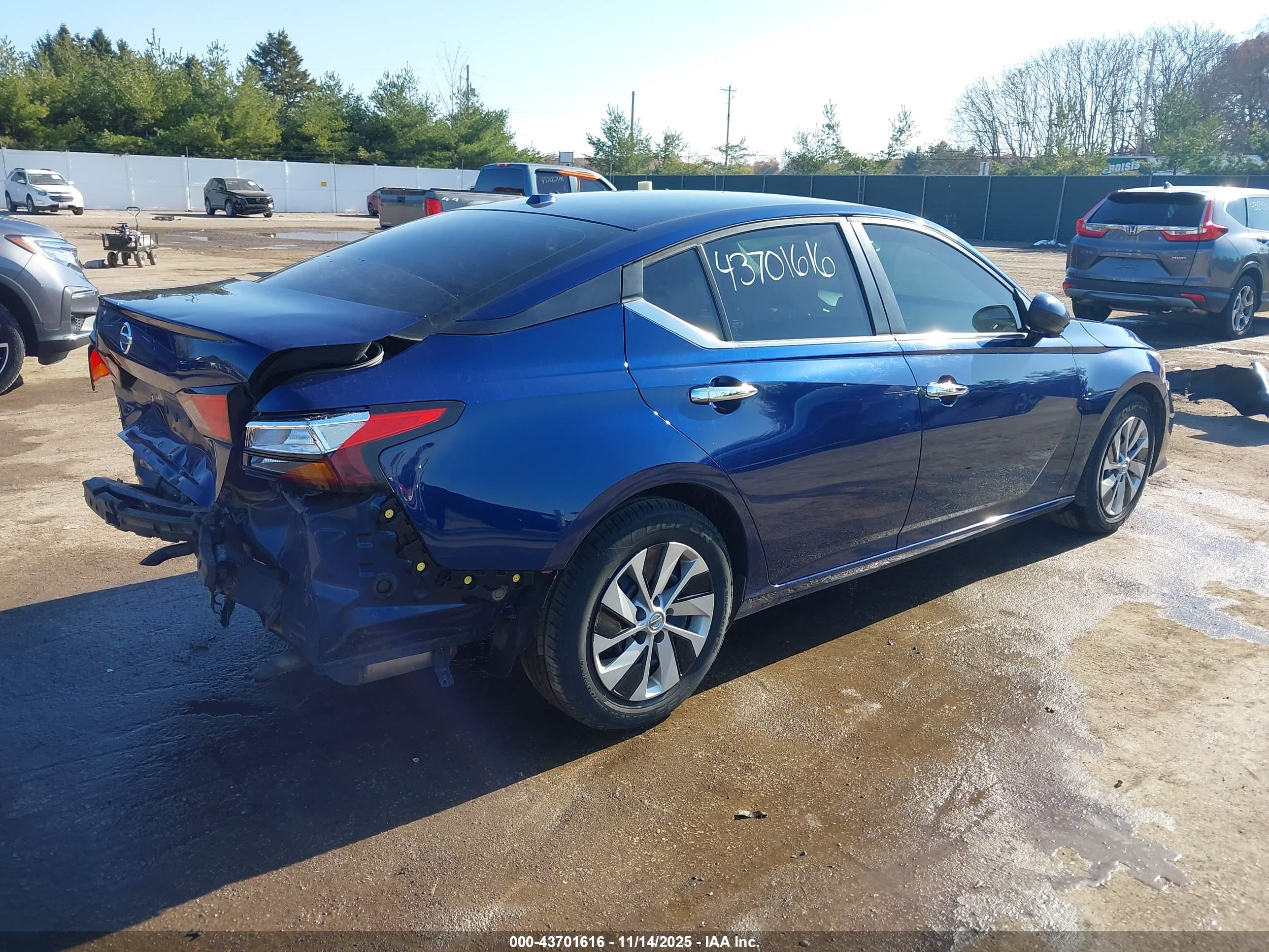 NISSAN ALTIMA image 4