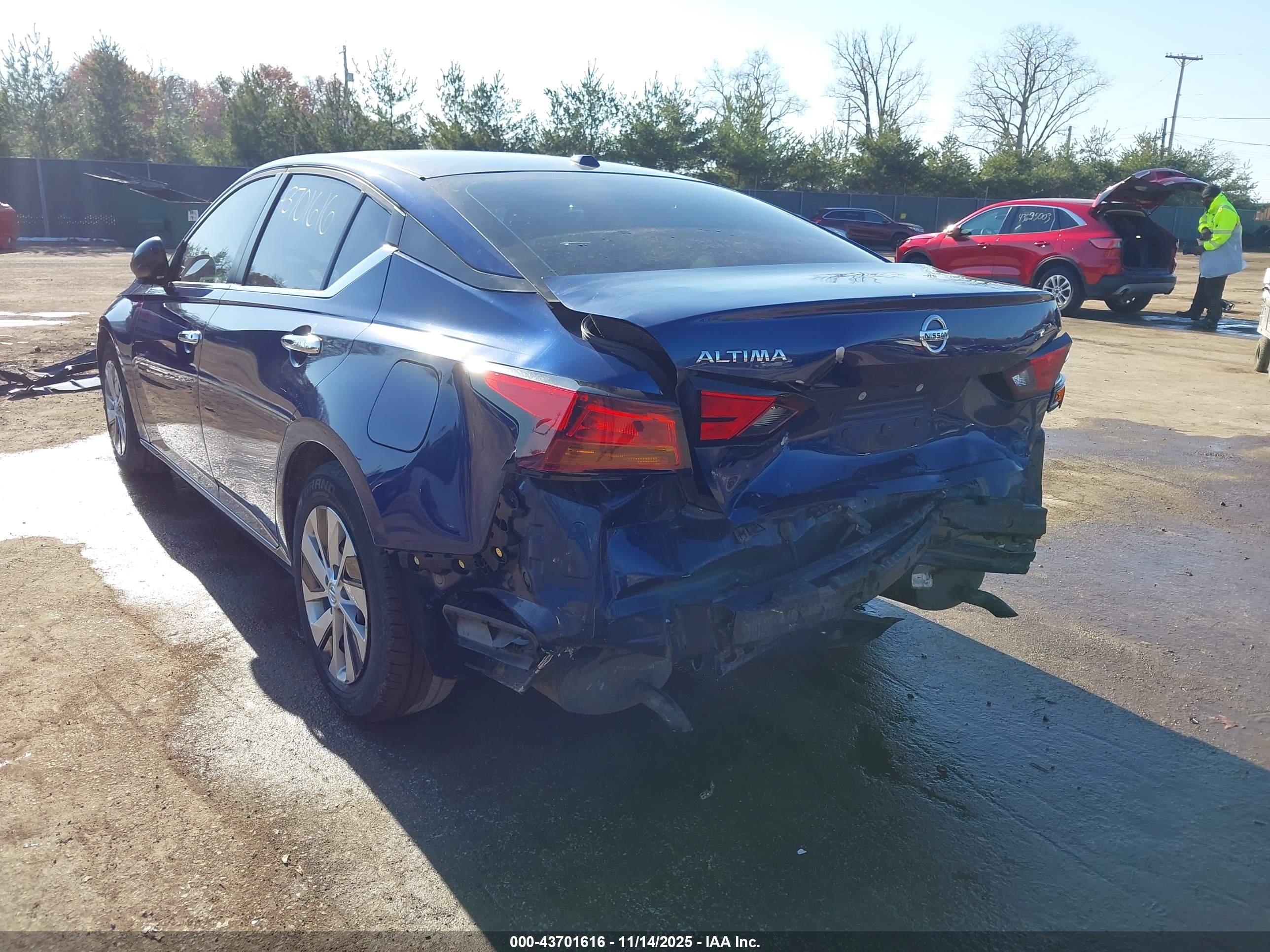 NISSAN ALTIMA image 6