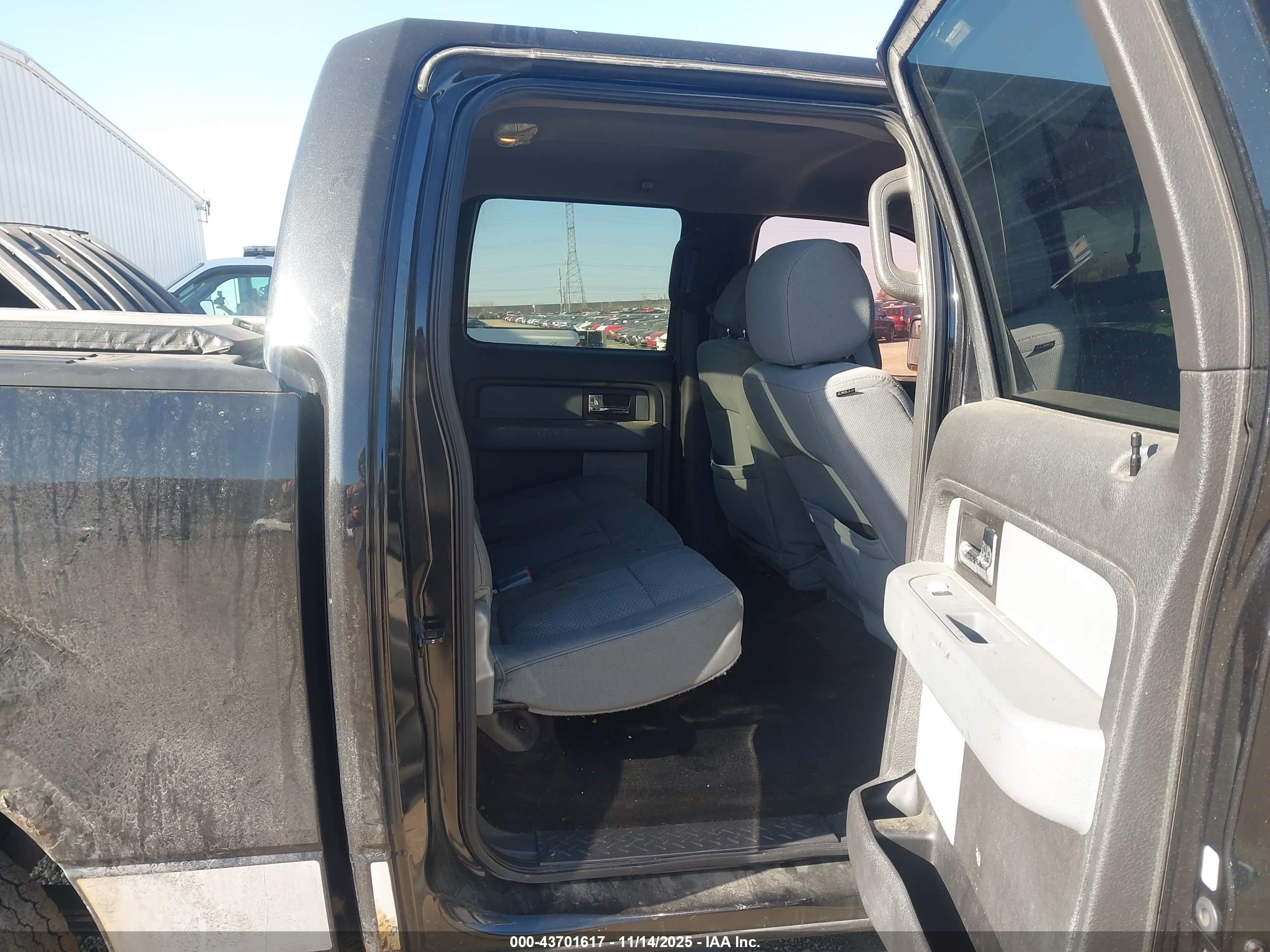 FORD F-150 image 8