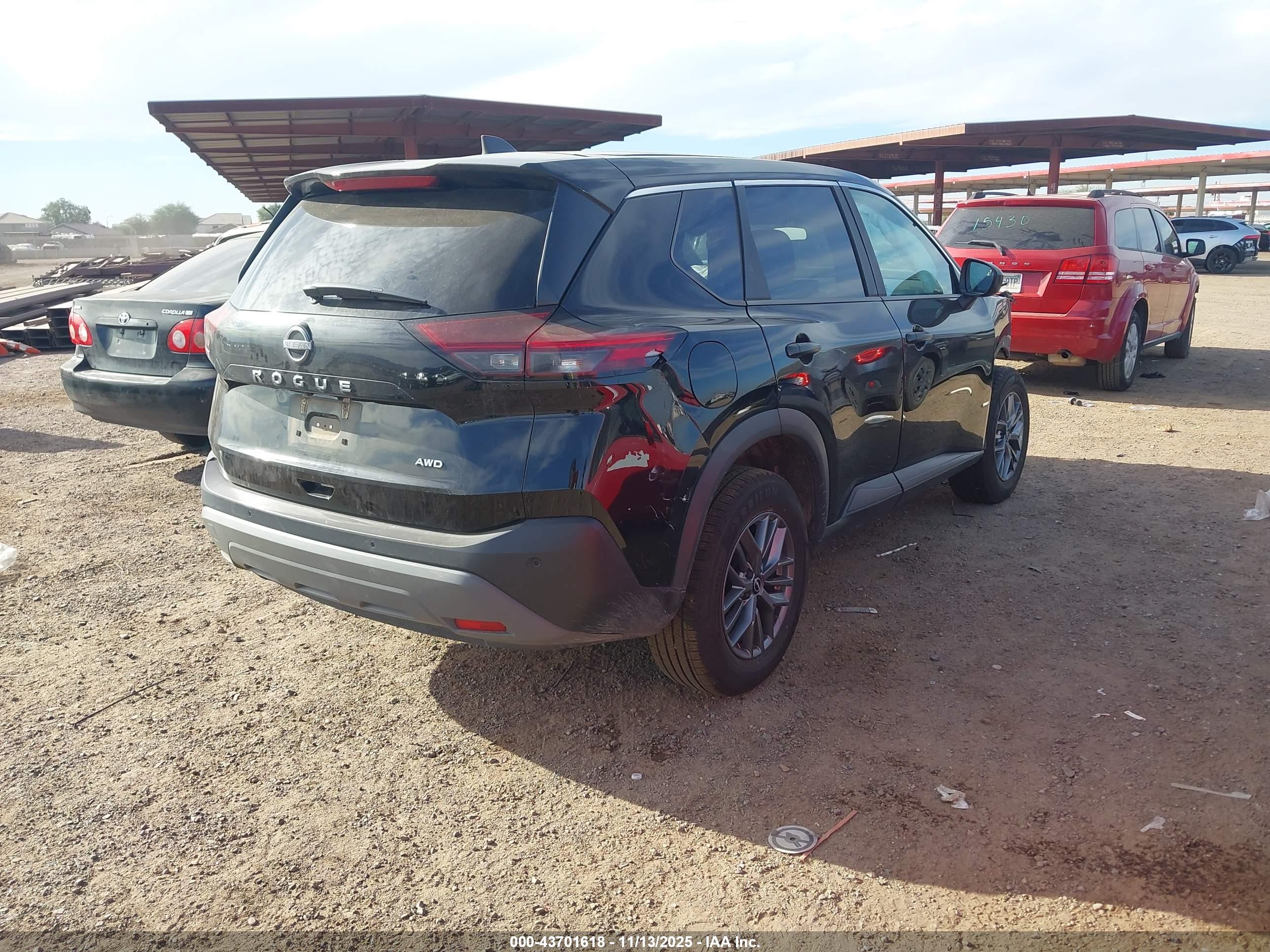 NISSAN ROGUE image 4