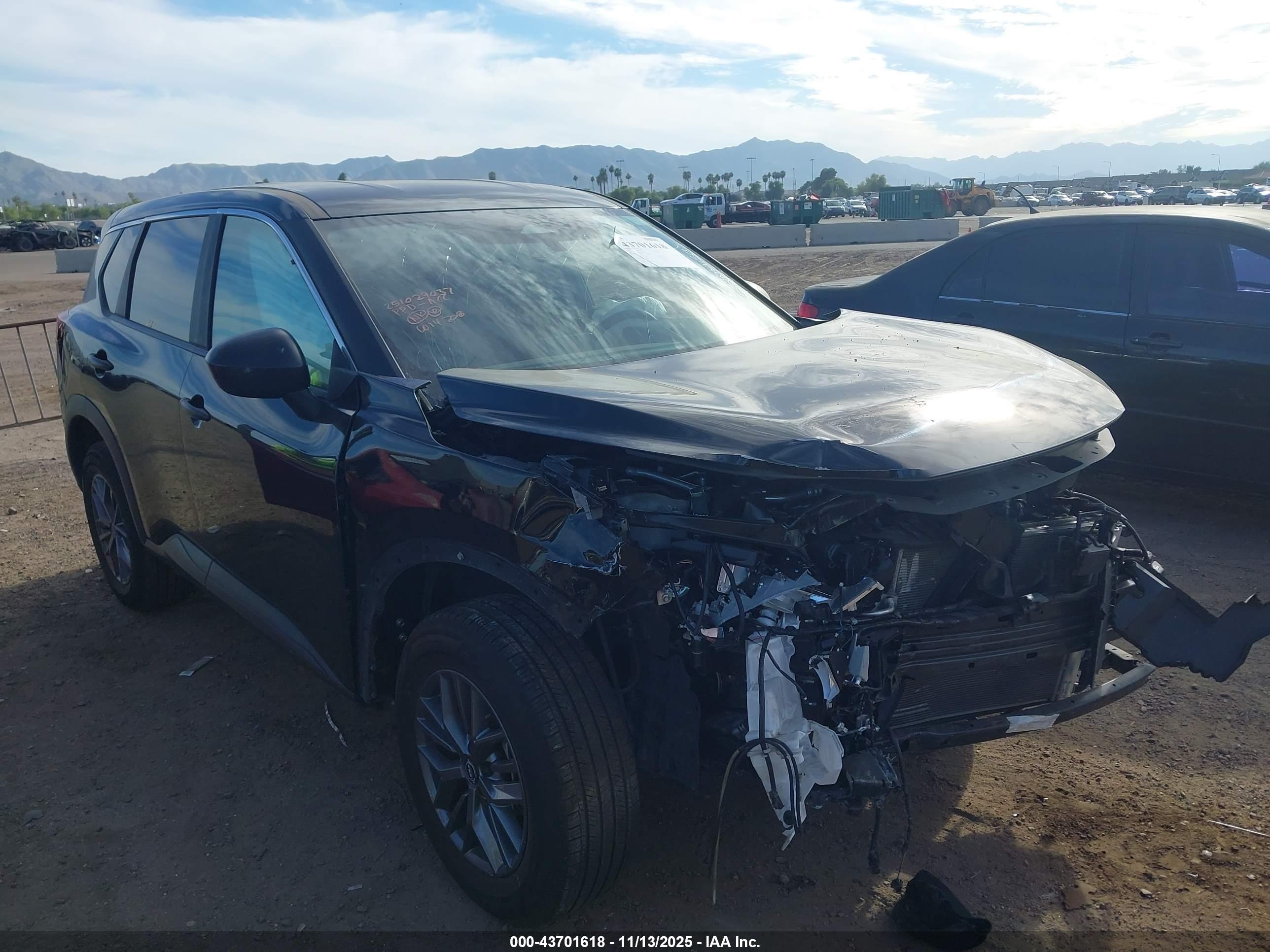 NISSAN ROGUE image 6
