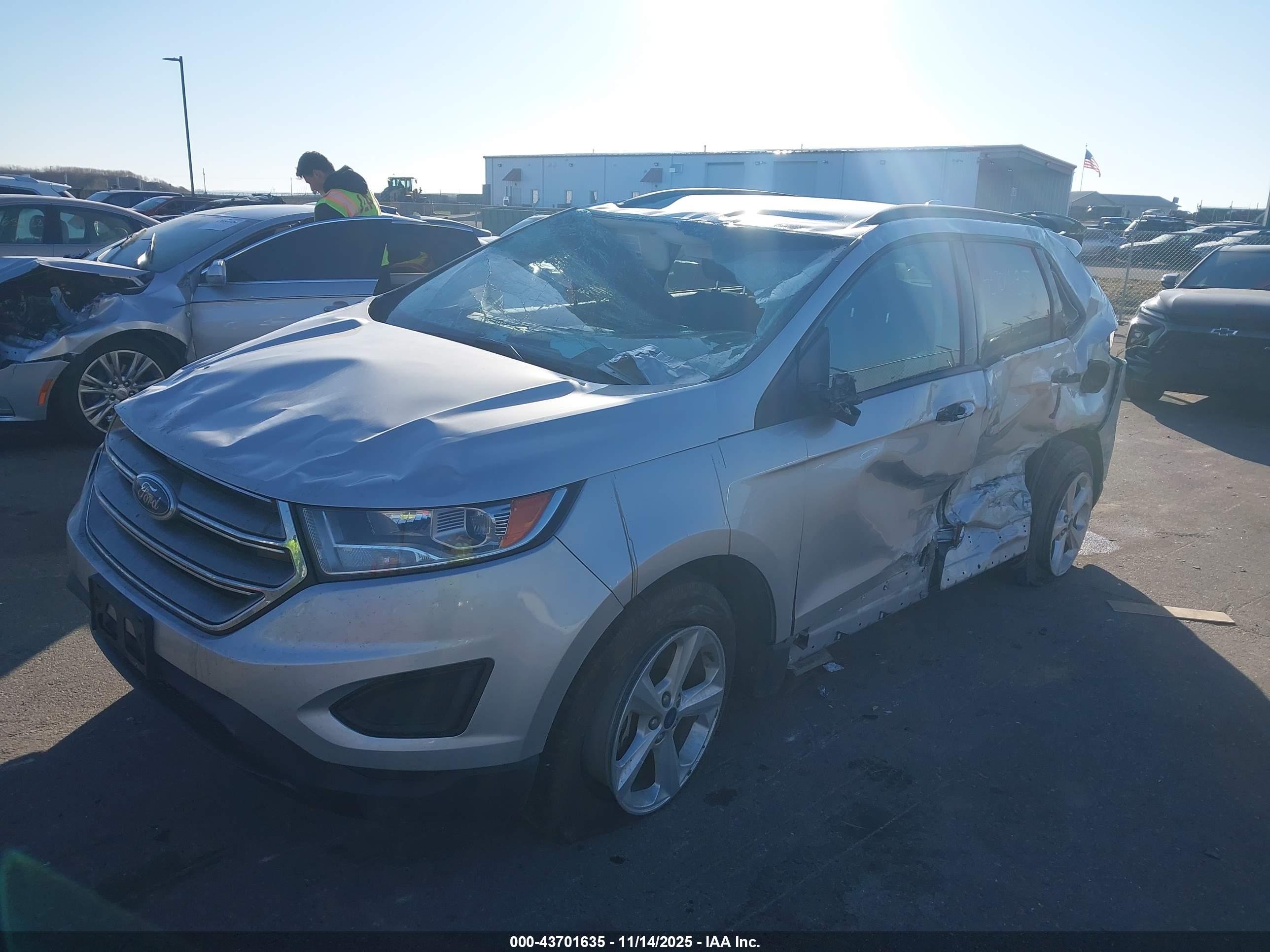 FORD EDGE image 2