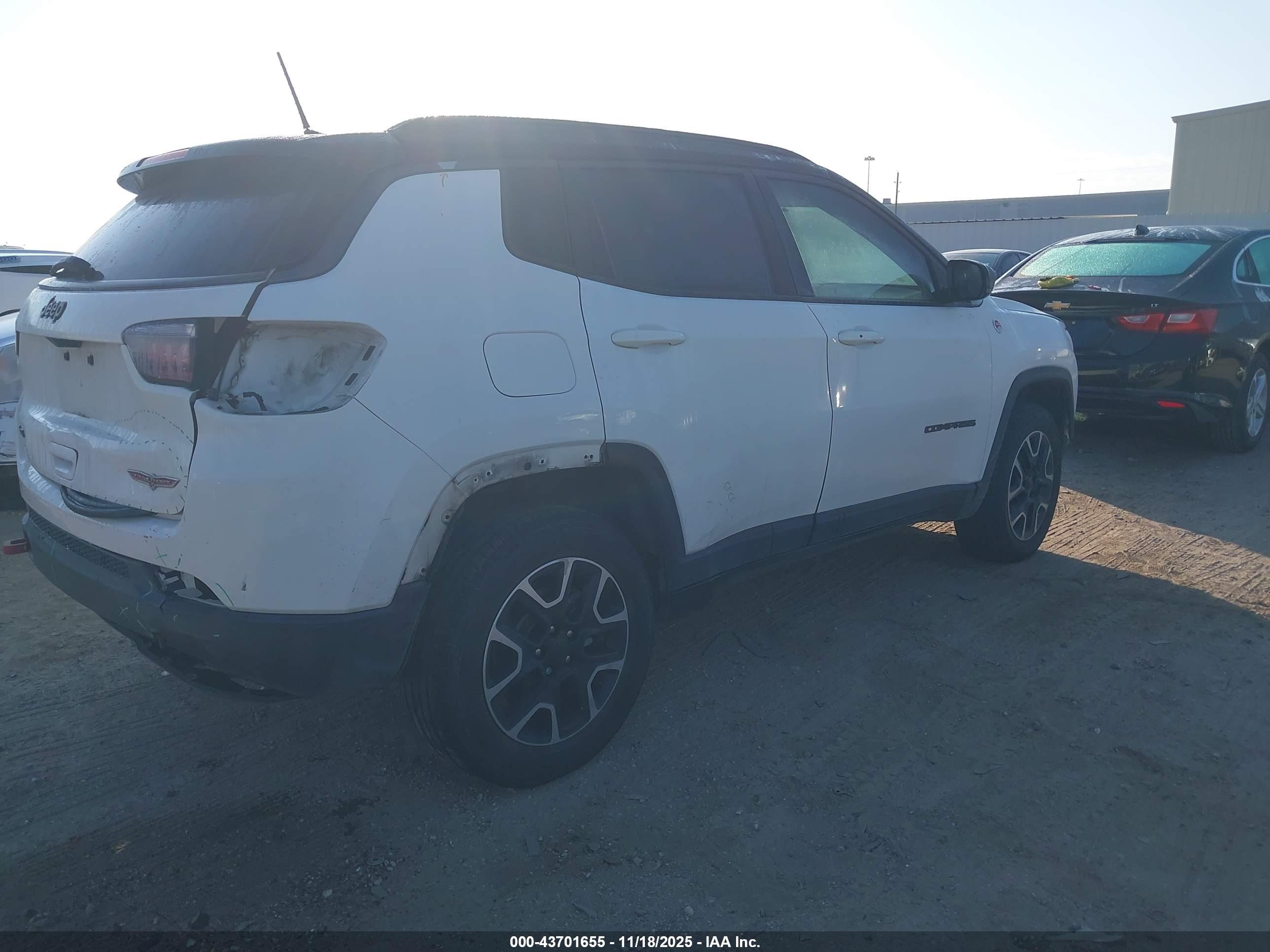 JEEP COMPASS image 4