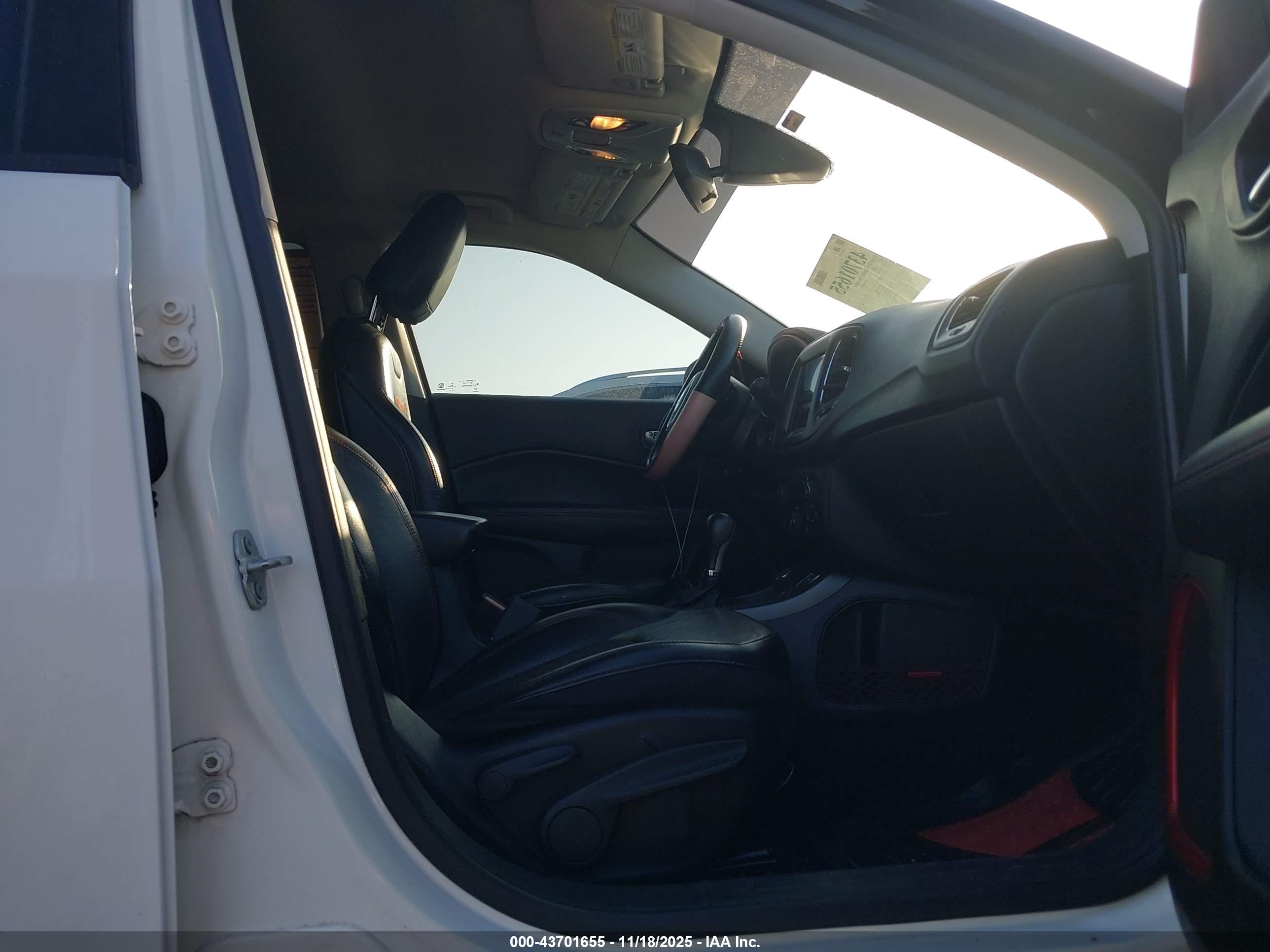JEEP COMPASS image 5
