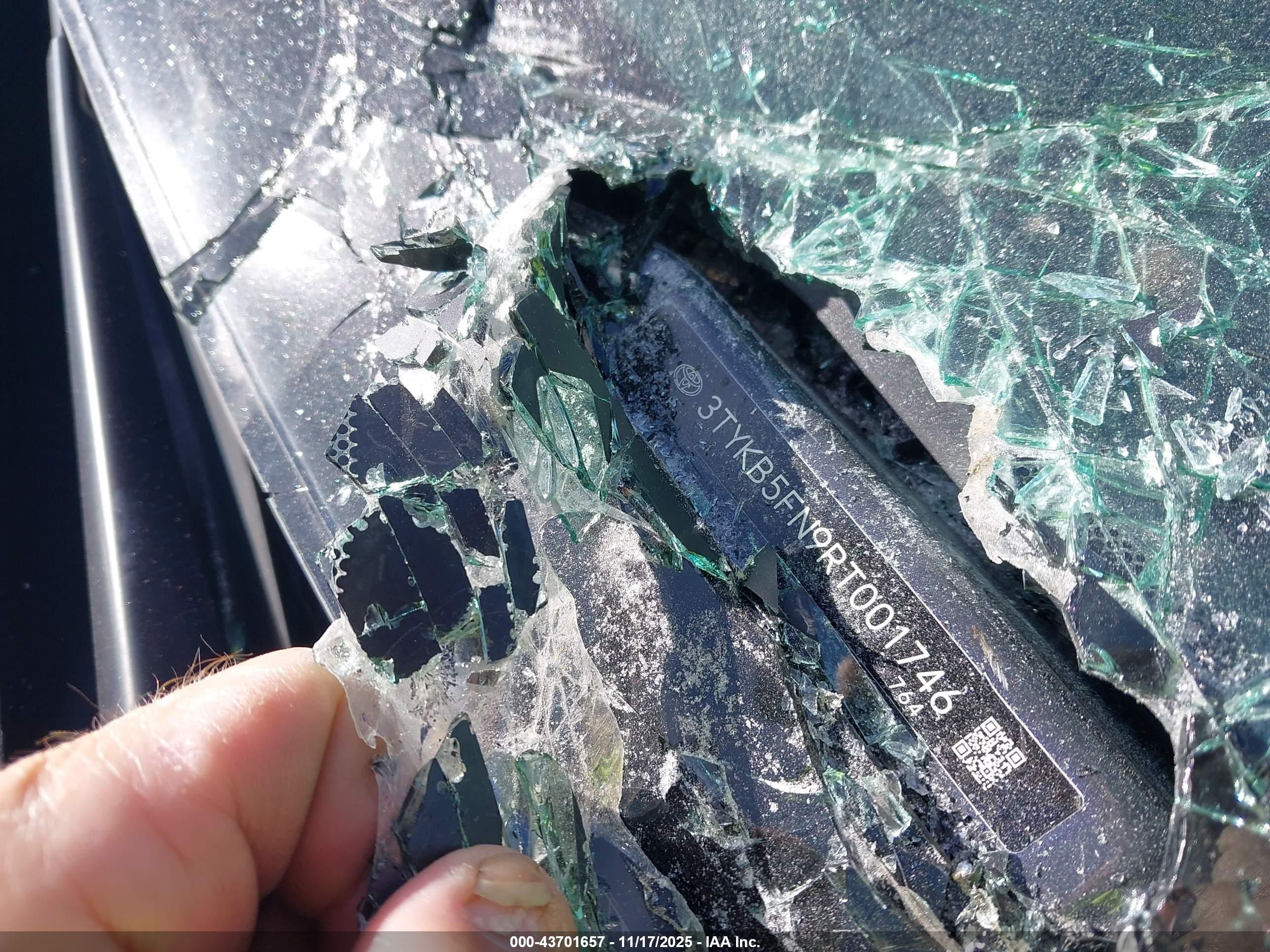TOYOTA TACOMA image 9