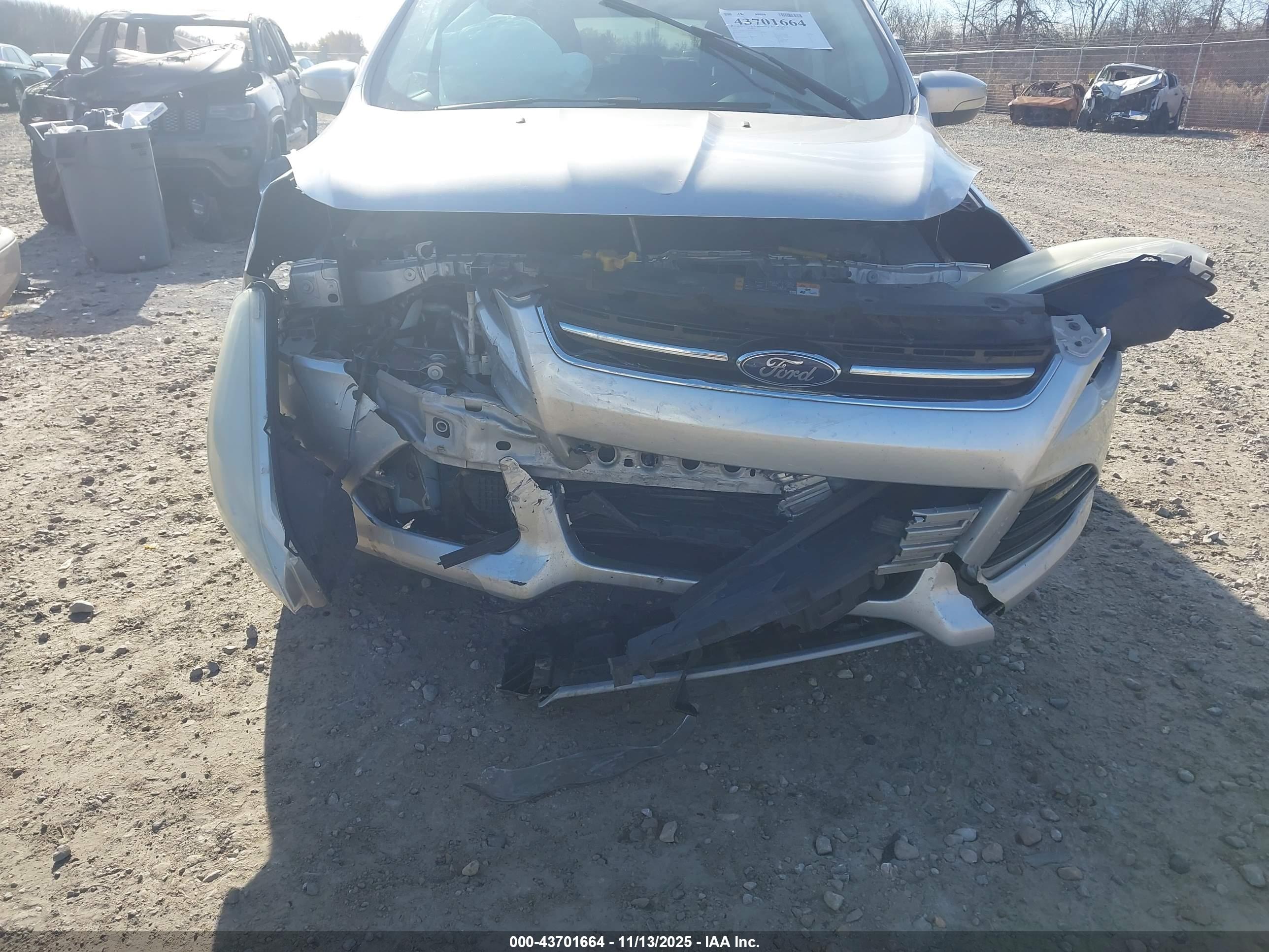 FORD ESCAPE image 6