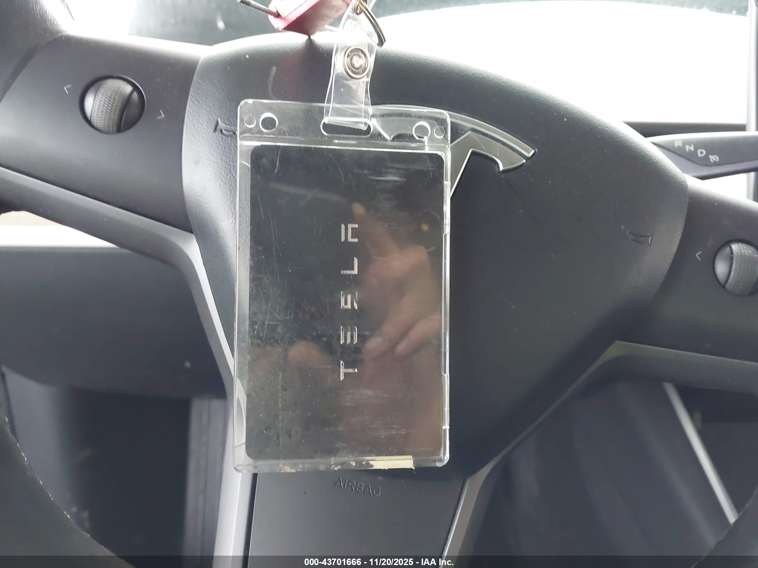 TESLA MODEL image 11
