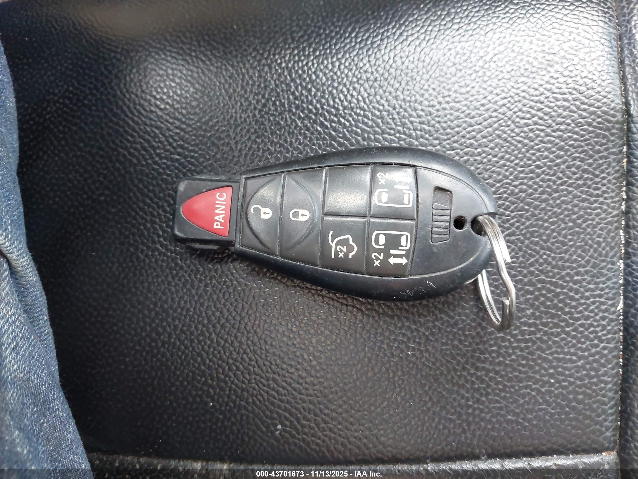 CHRYSLER TOWN image 11