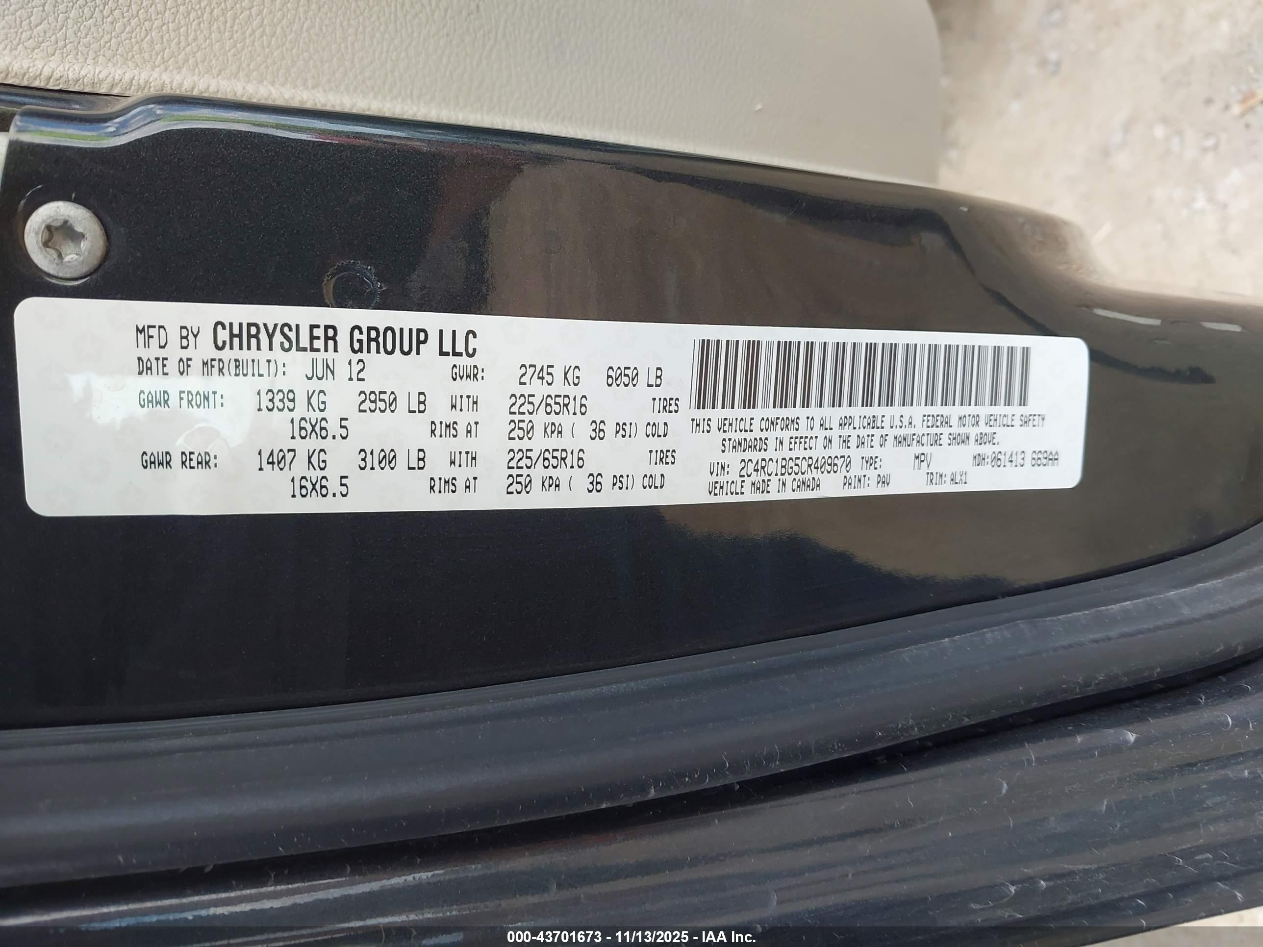 CHRYSLER TOWN image 9