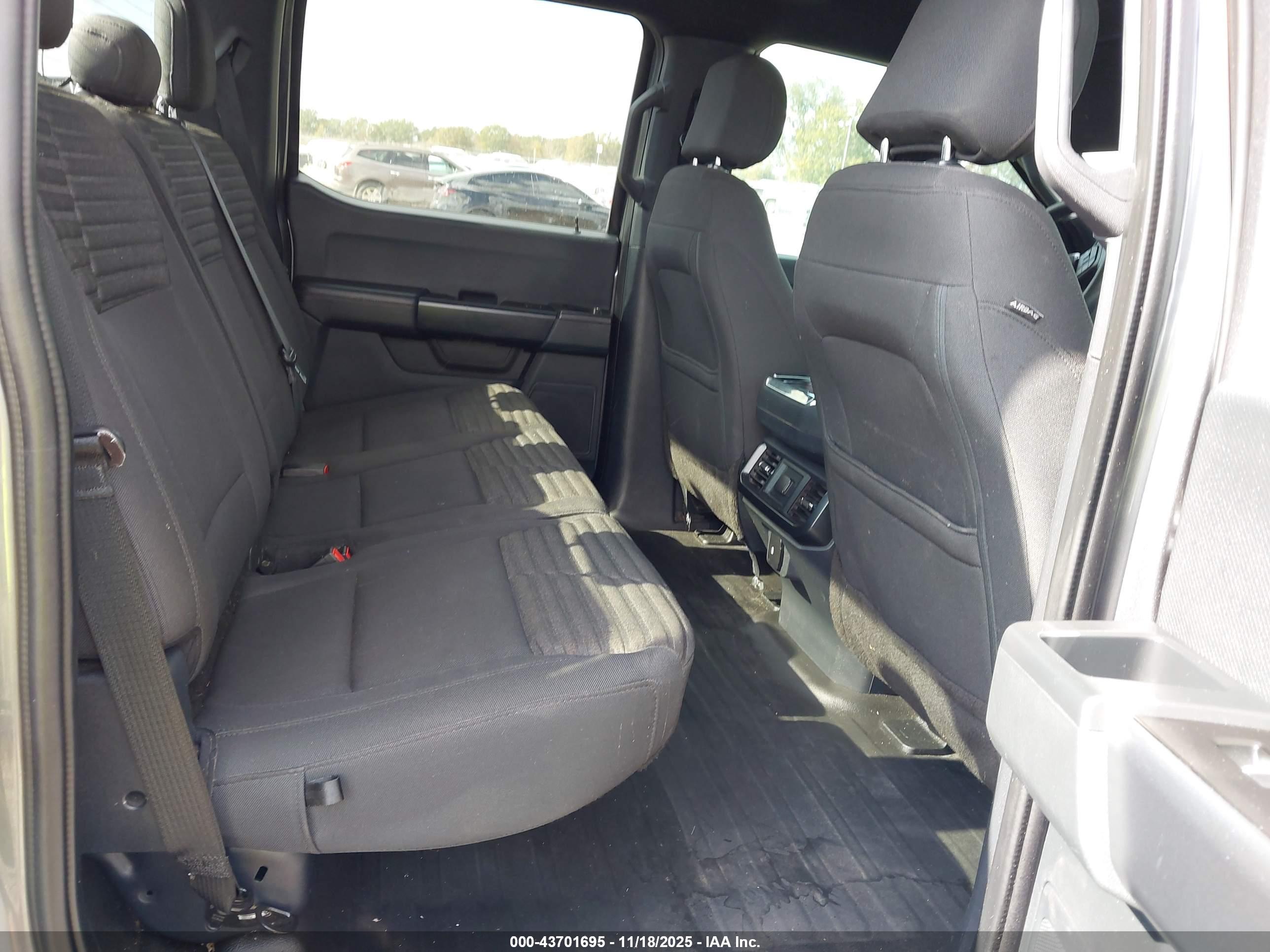 FORD F-150 image 8