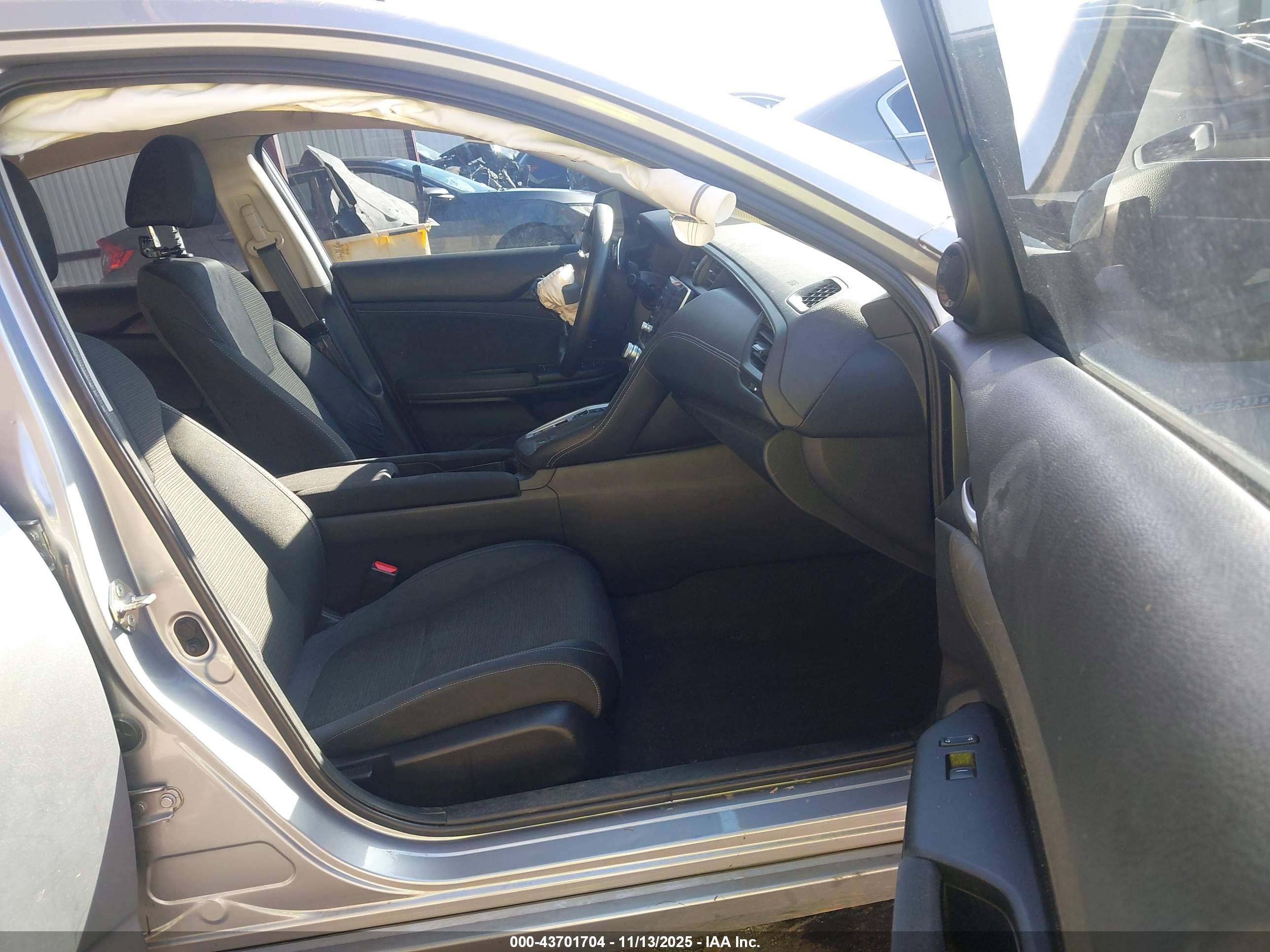 HONDA INSIGHT image 5