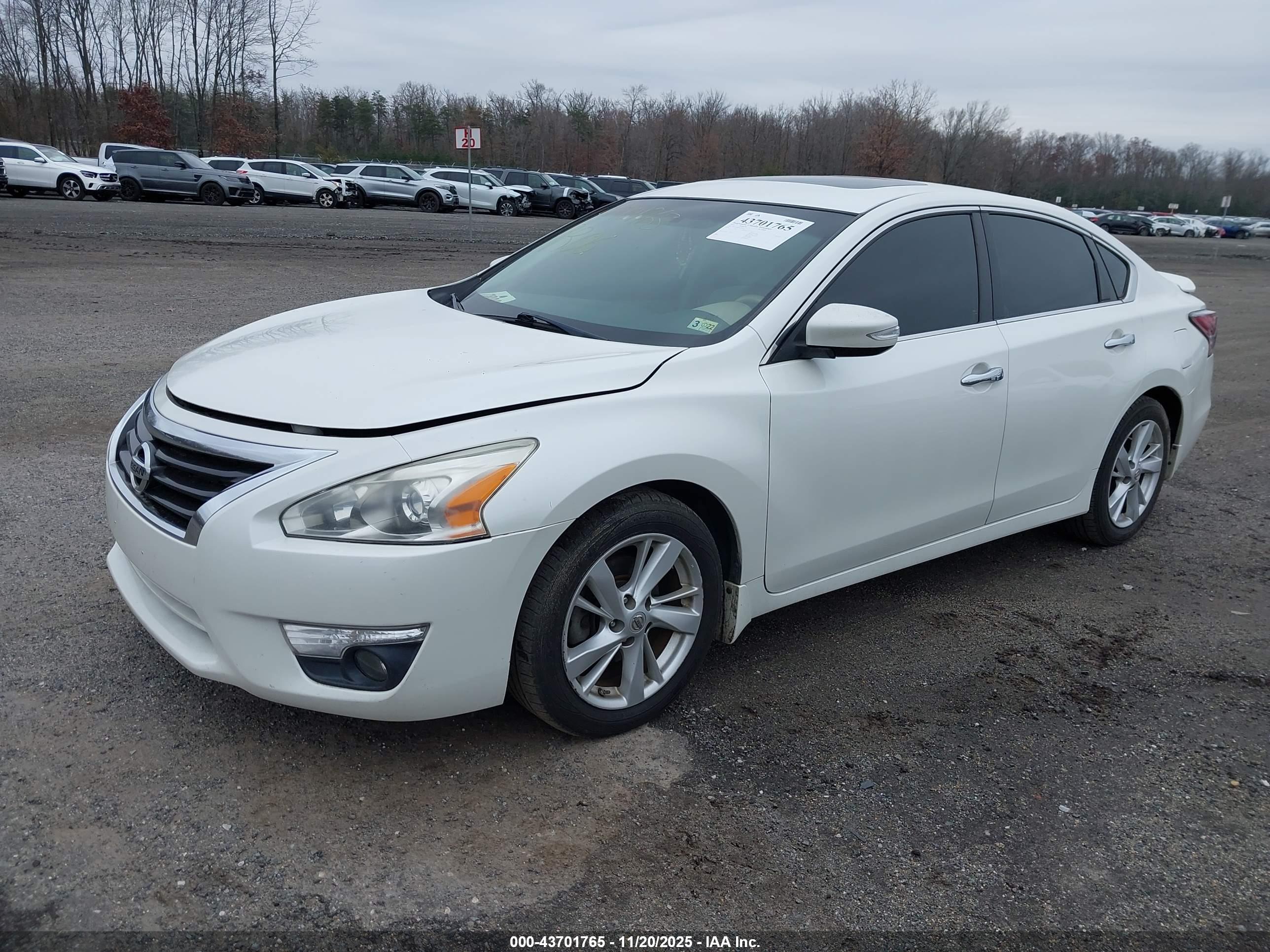 NISSAN ALTIMA image 2
