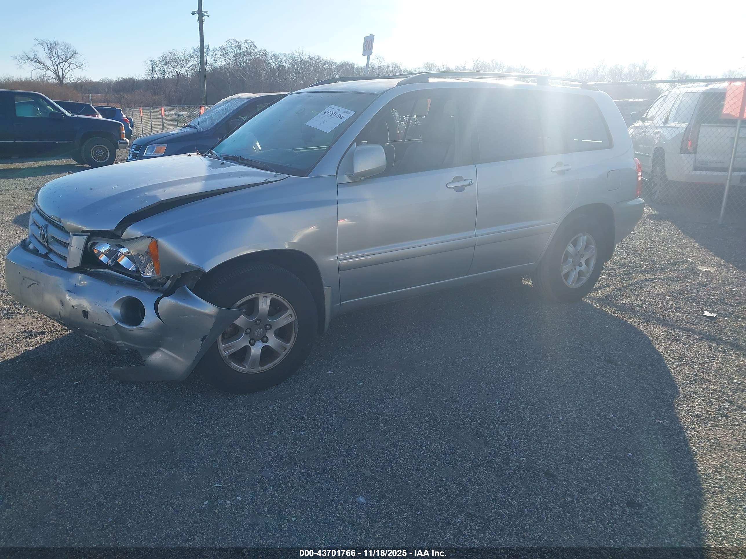 TOYOTA HIGHLANDER image 2
