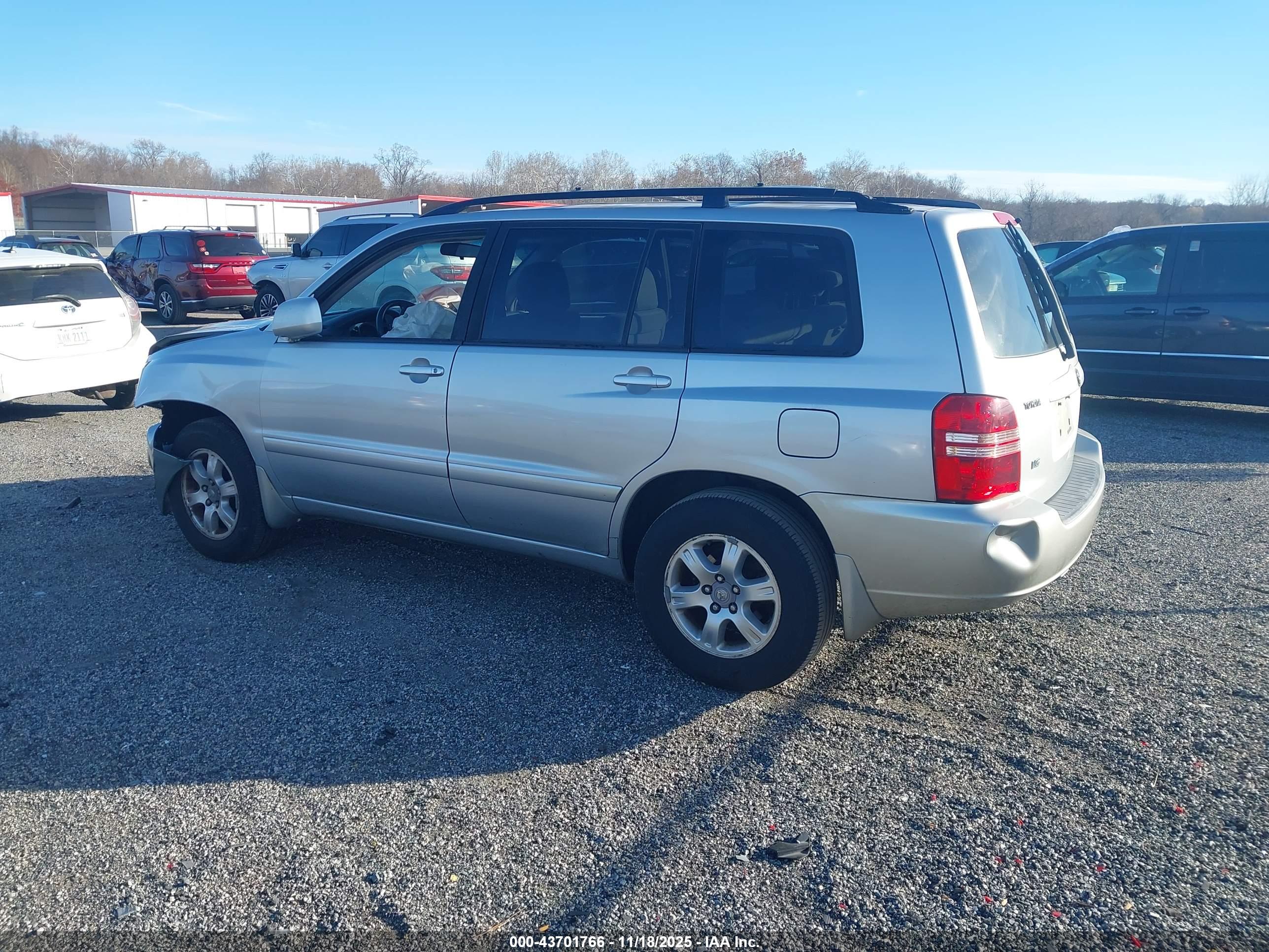 TOYOTA HIGHLANDER image 3