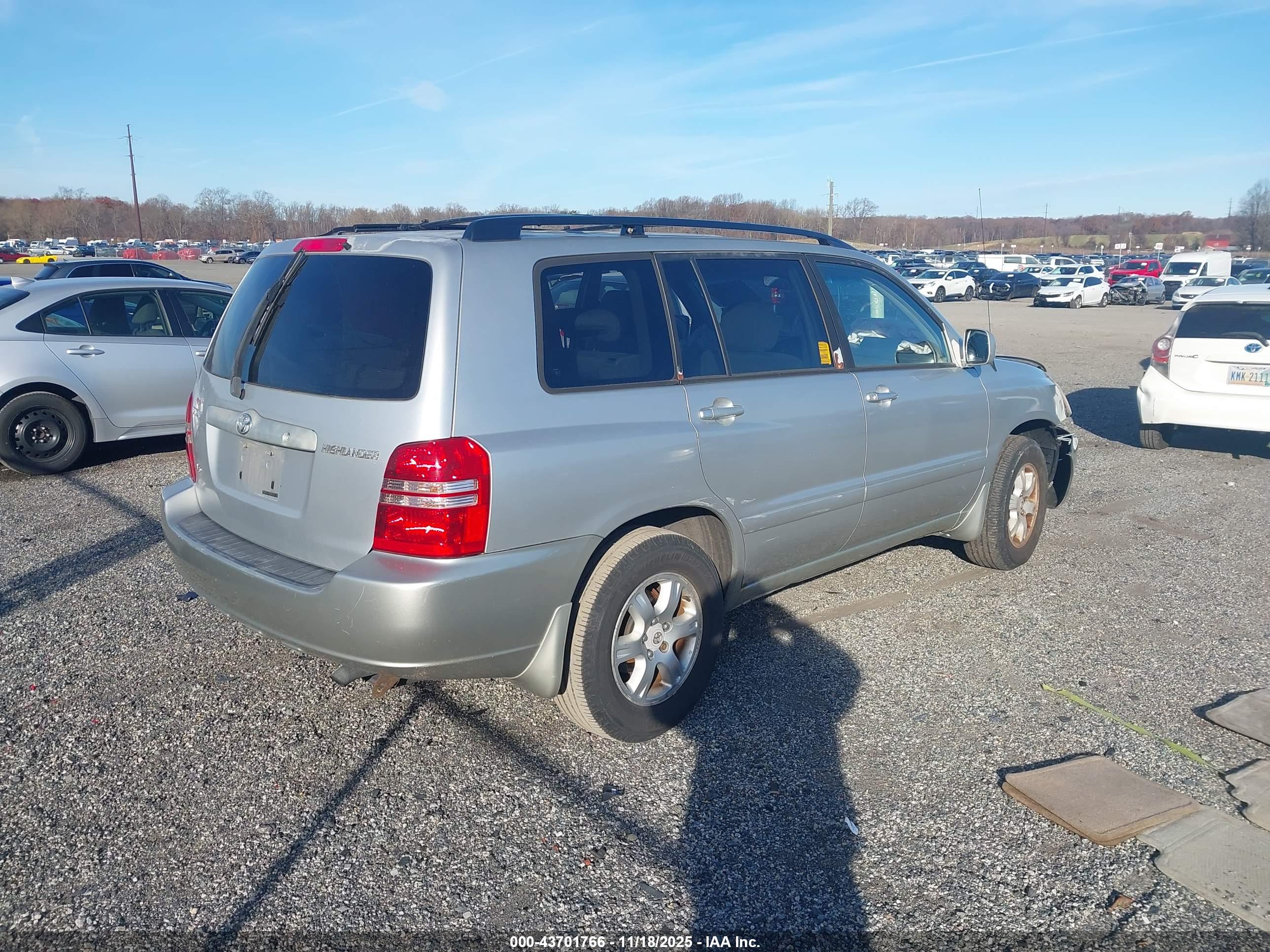 TOYOTA HIGHLANDER image 4