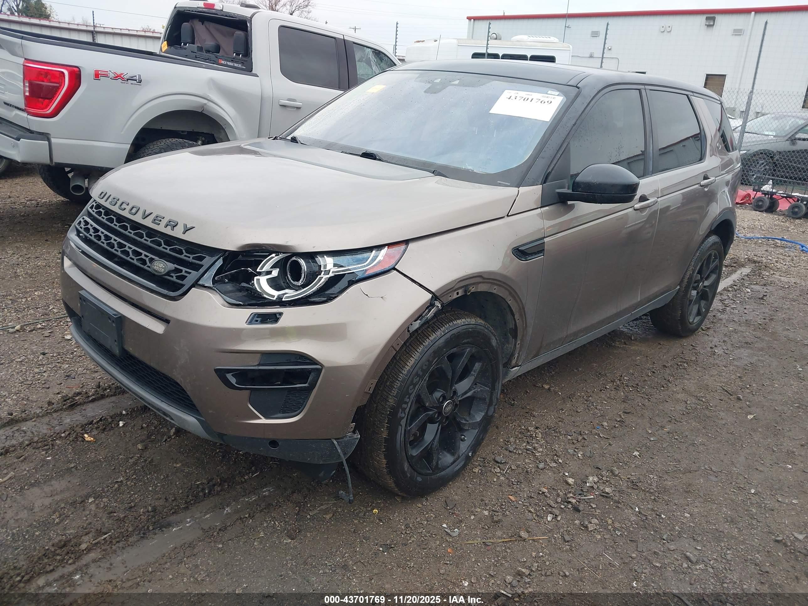 LAND ROVER image 2
