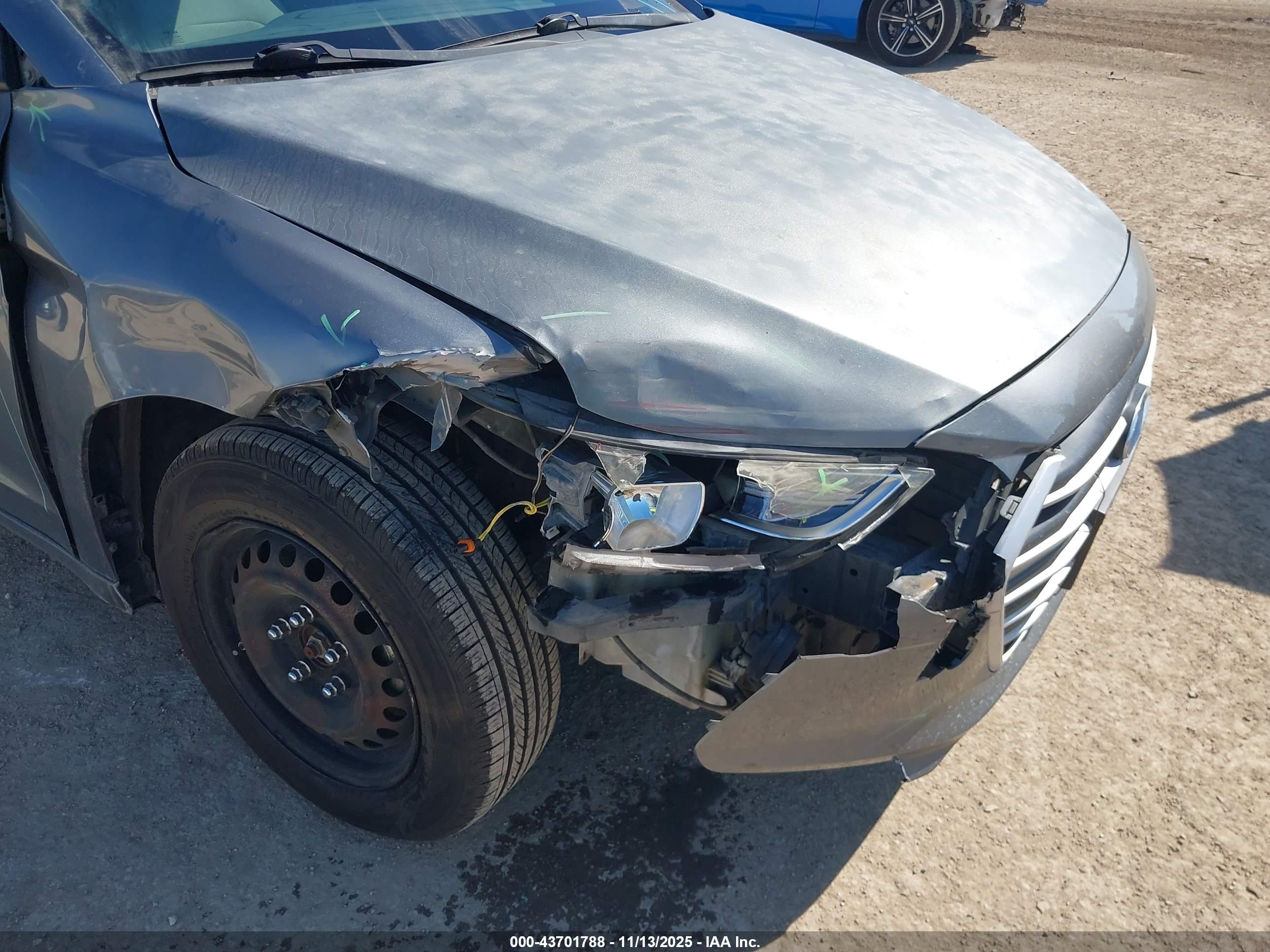 HYUNDAI ELANTRA image 6