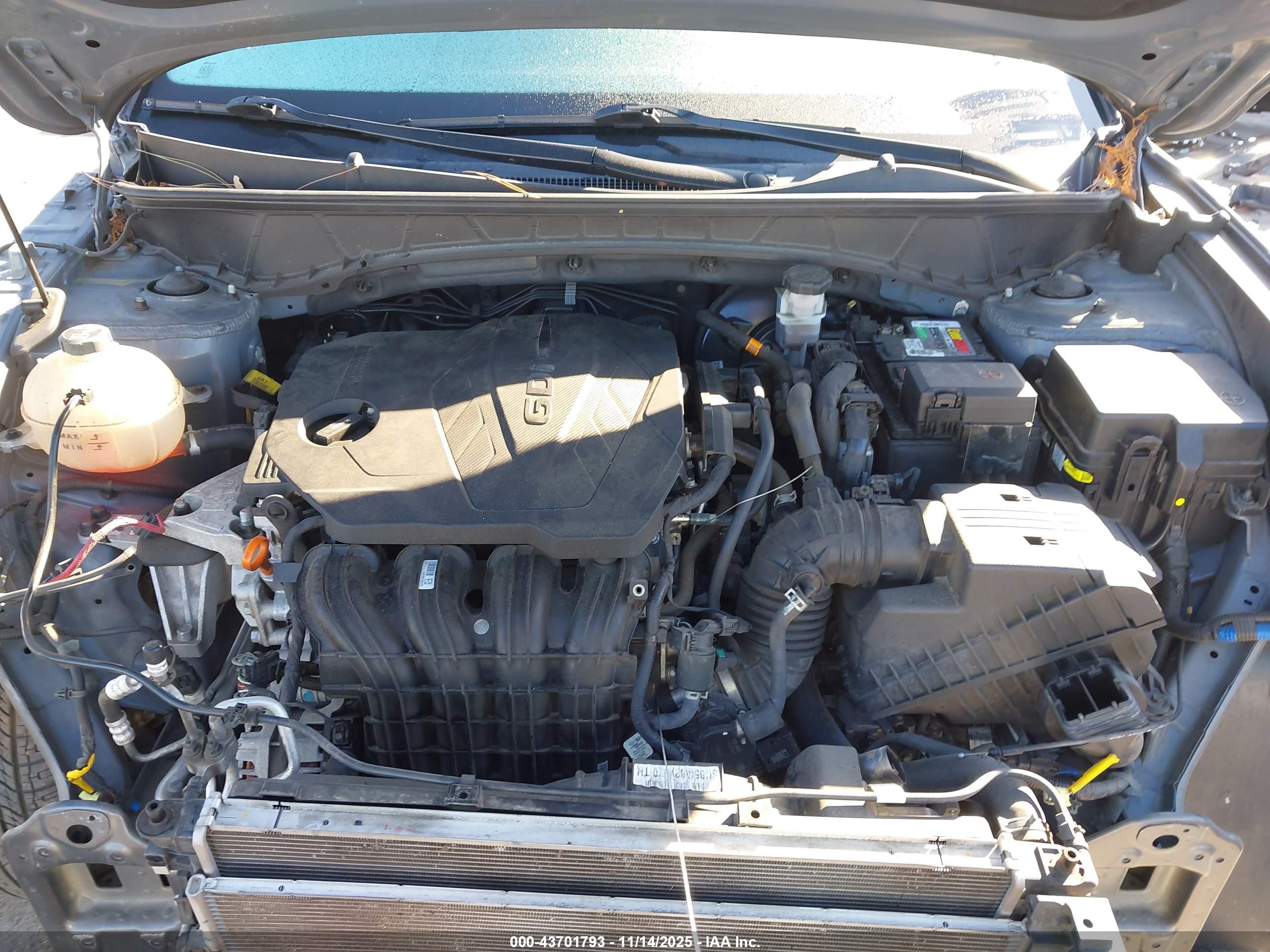HYUNDAI TUCSON image 10