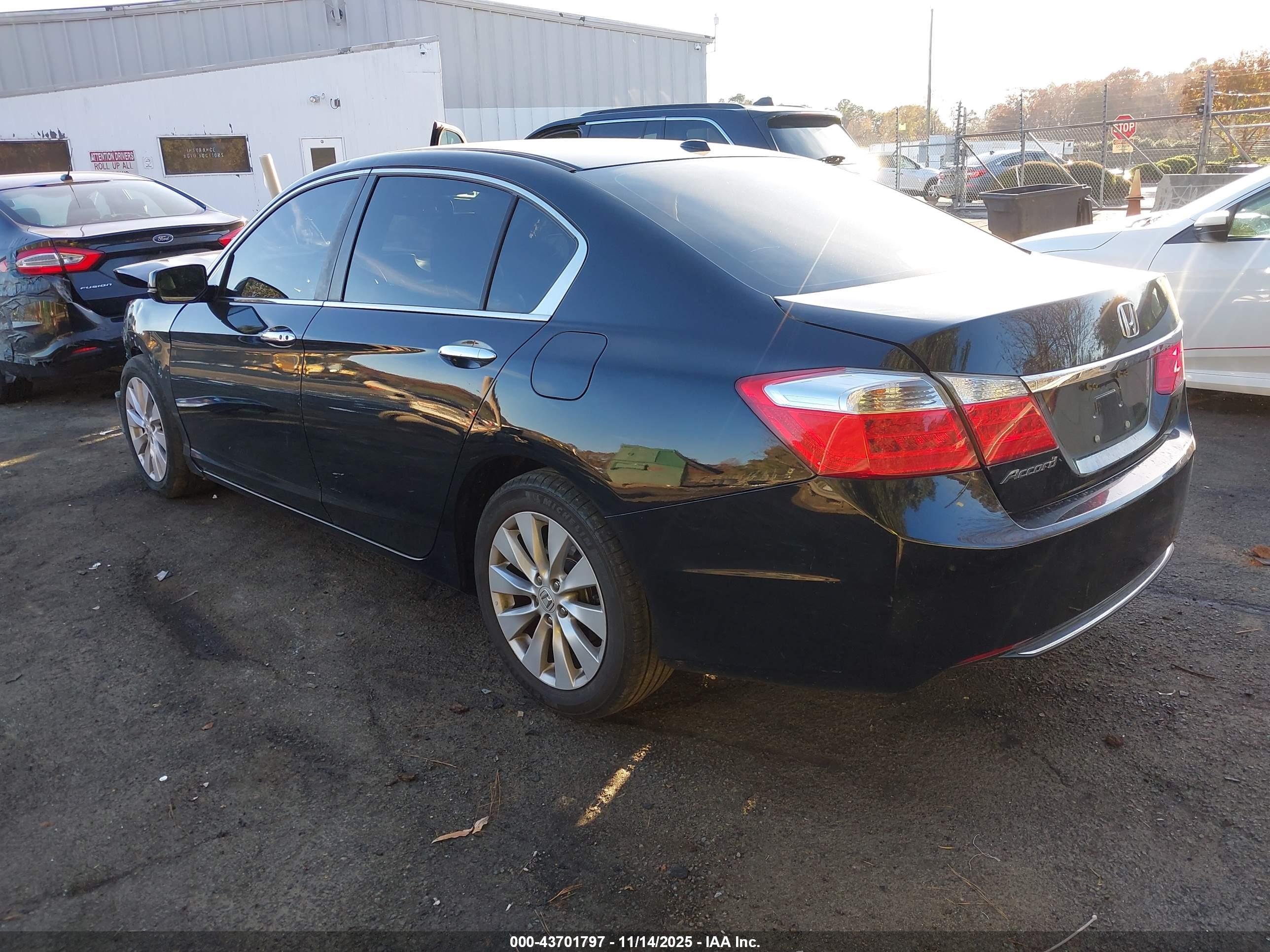 HONDA ACCORD image 3
