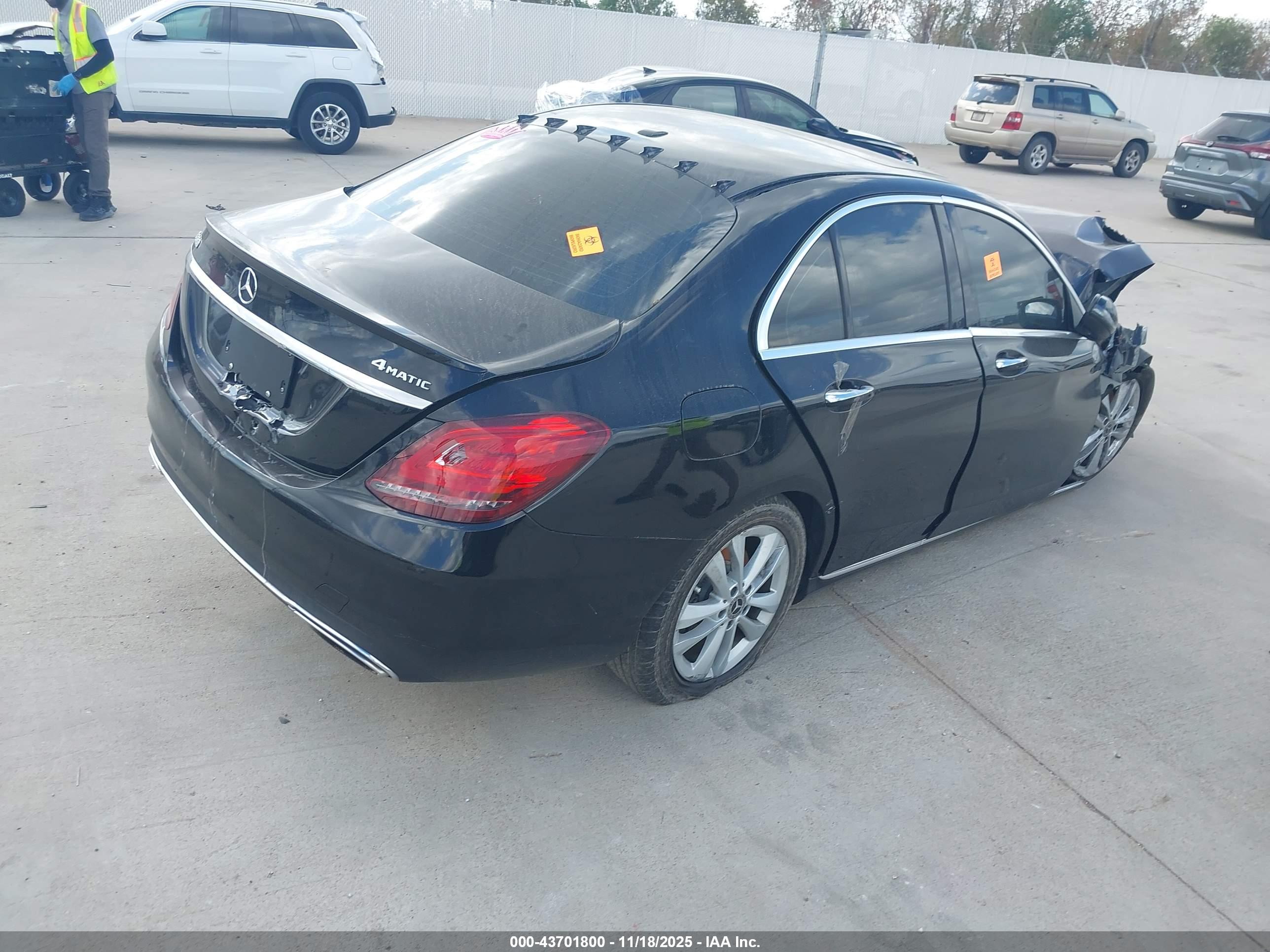 MERCEDES-BENZ C image 4