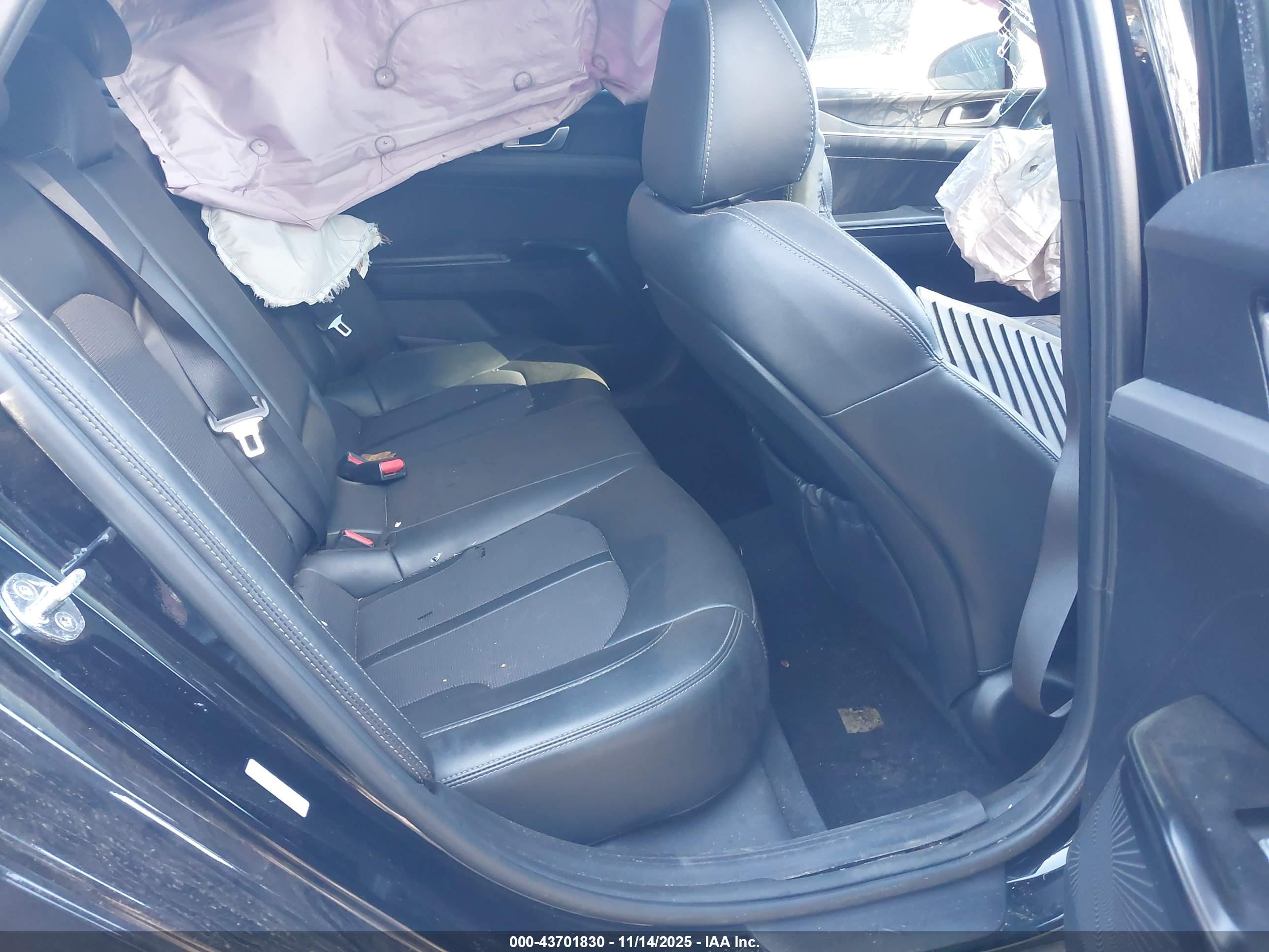 KIA K5 image 8