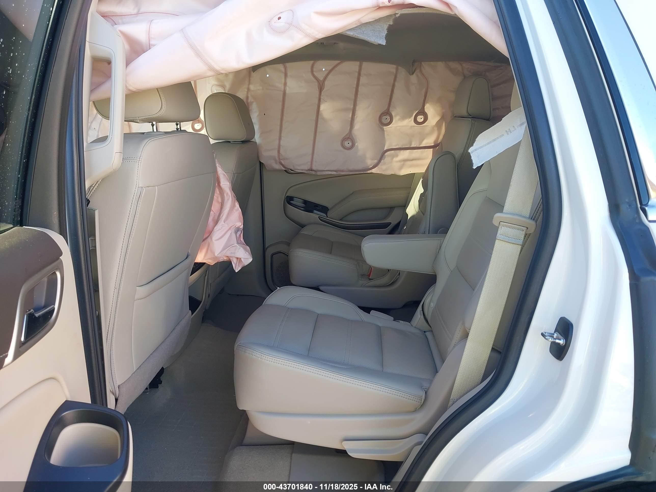 GMC YUKON image 8