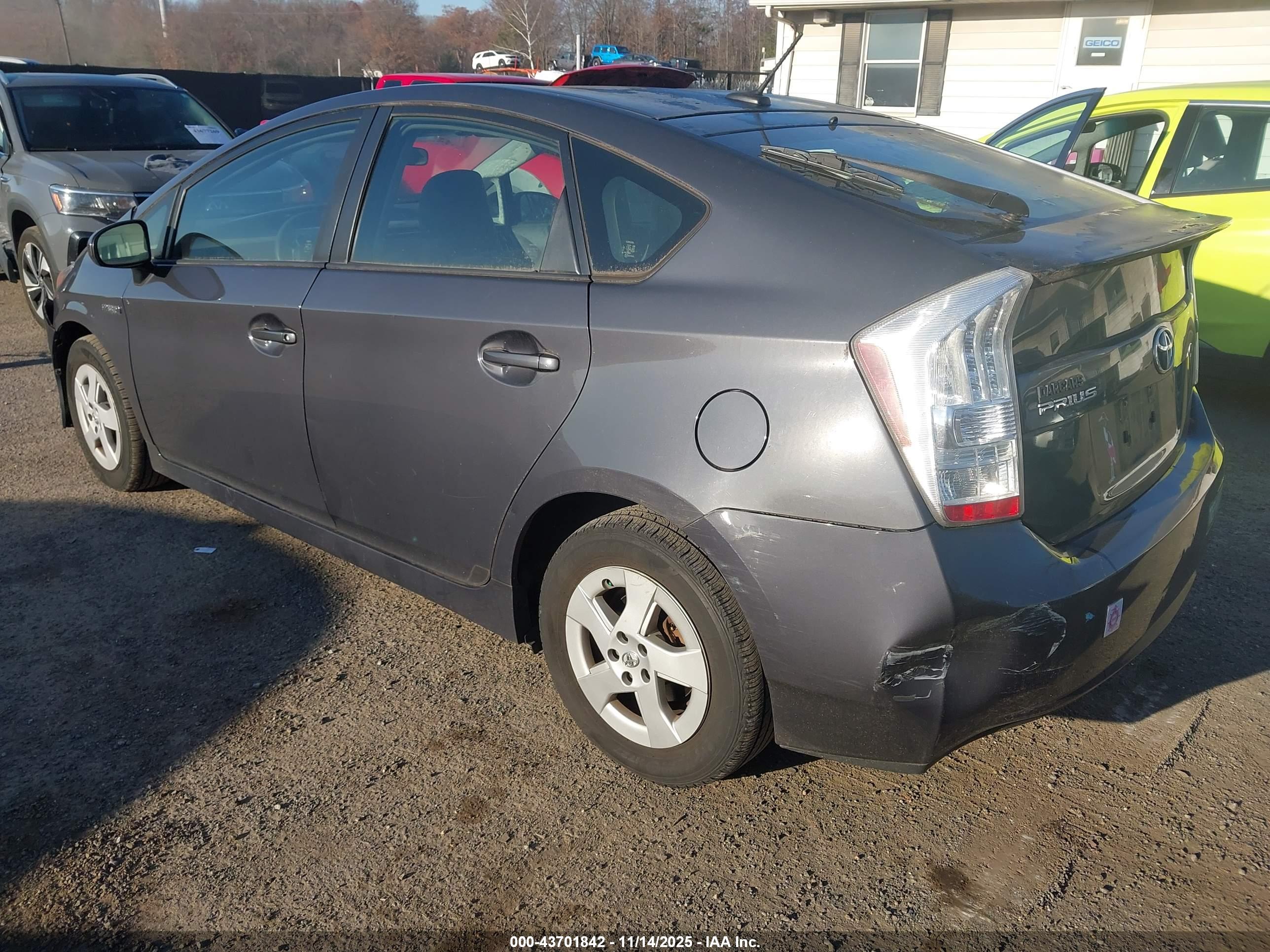 TOYOTA PRIUS image 3