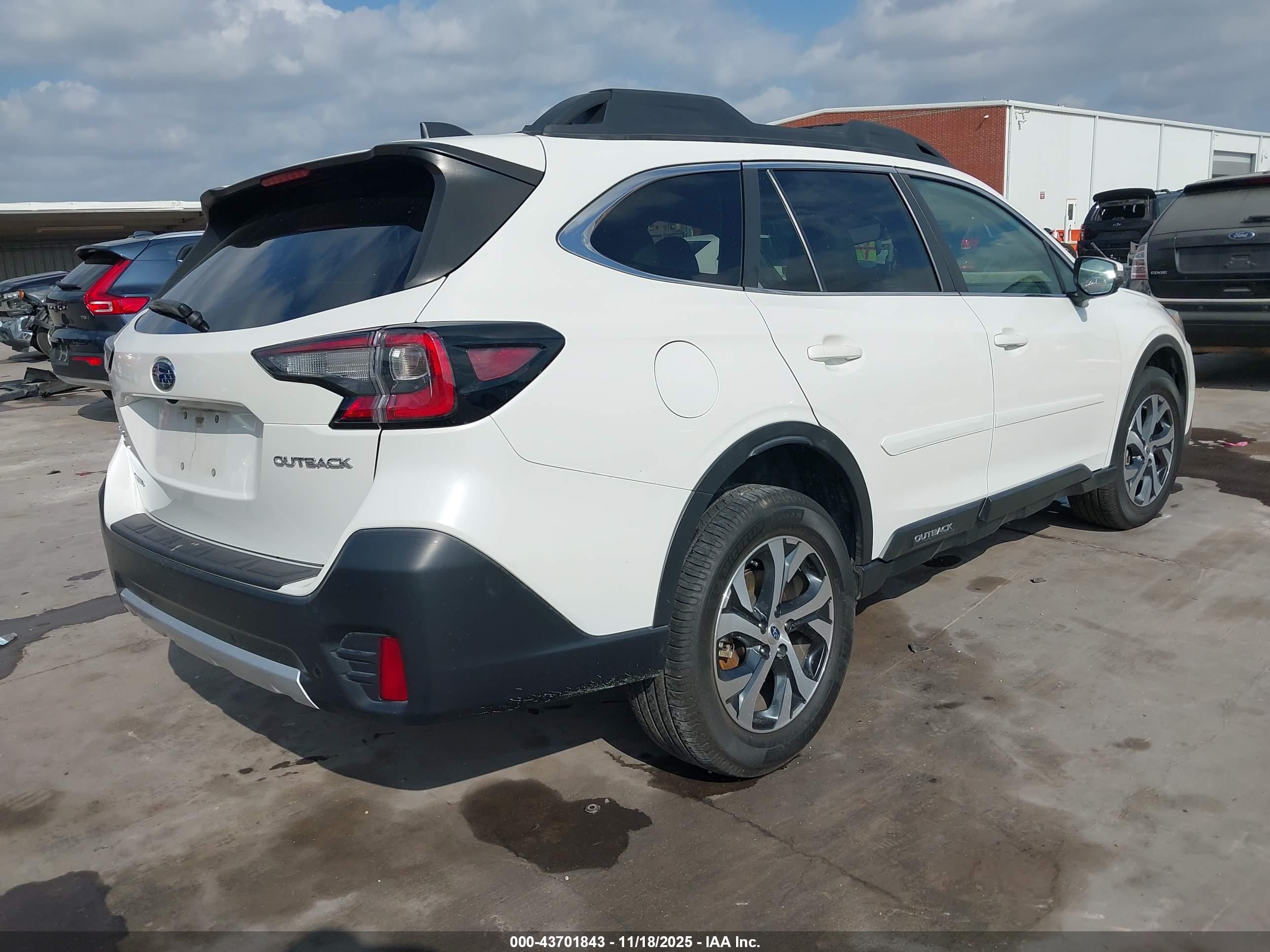 SUBARU OUTBACK image 4