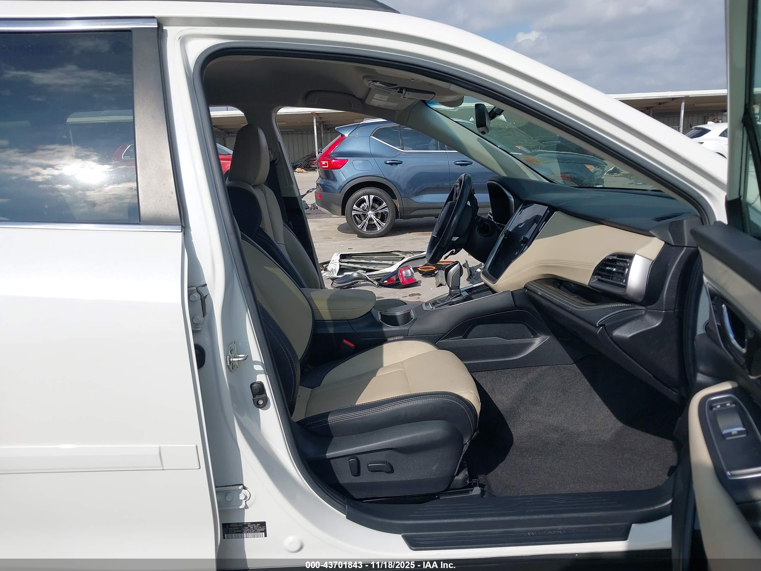 SUBARU OUTBACK image 5