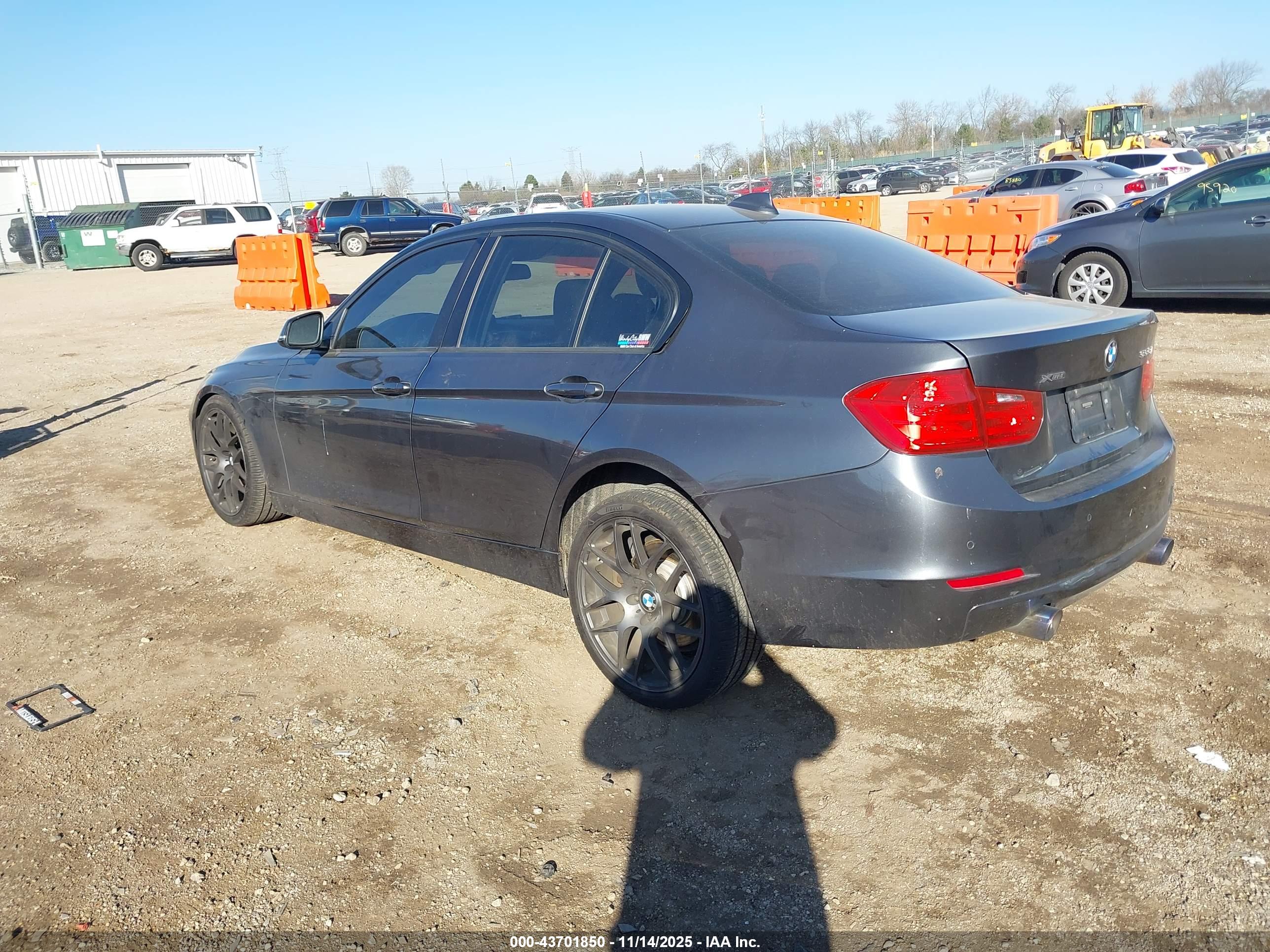 BMW 335I image 3