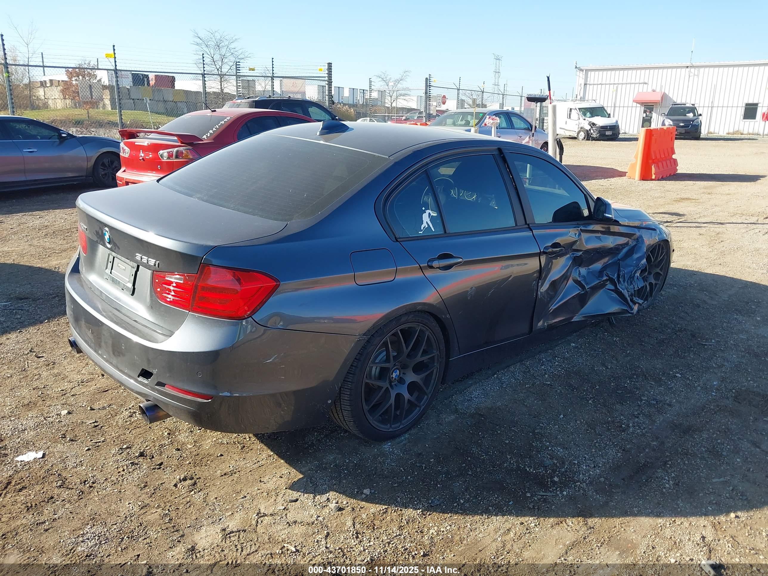BMW 335I image 4