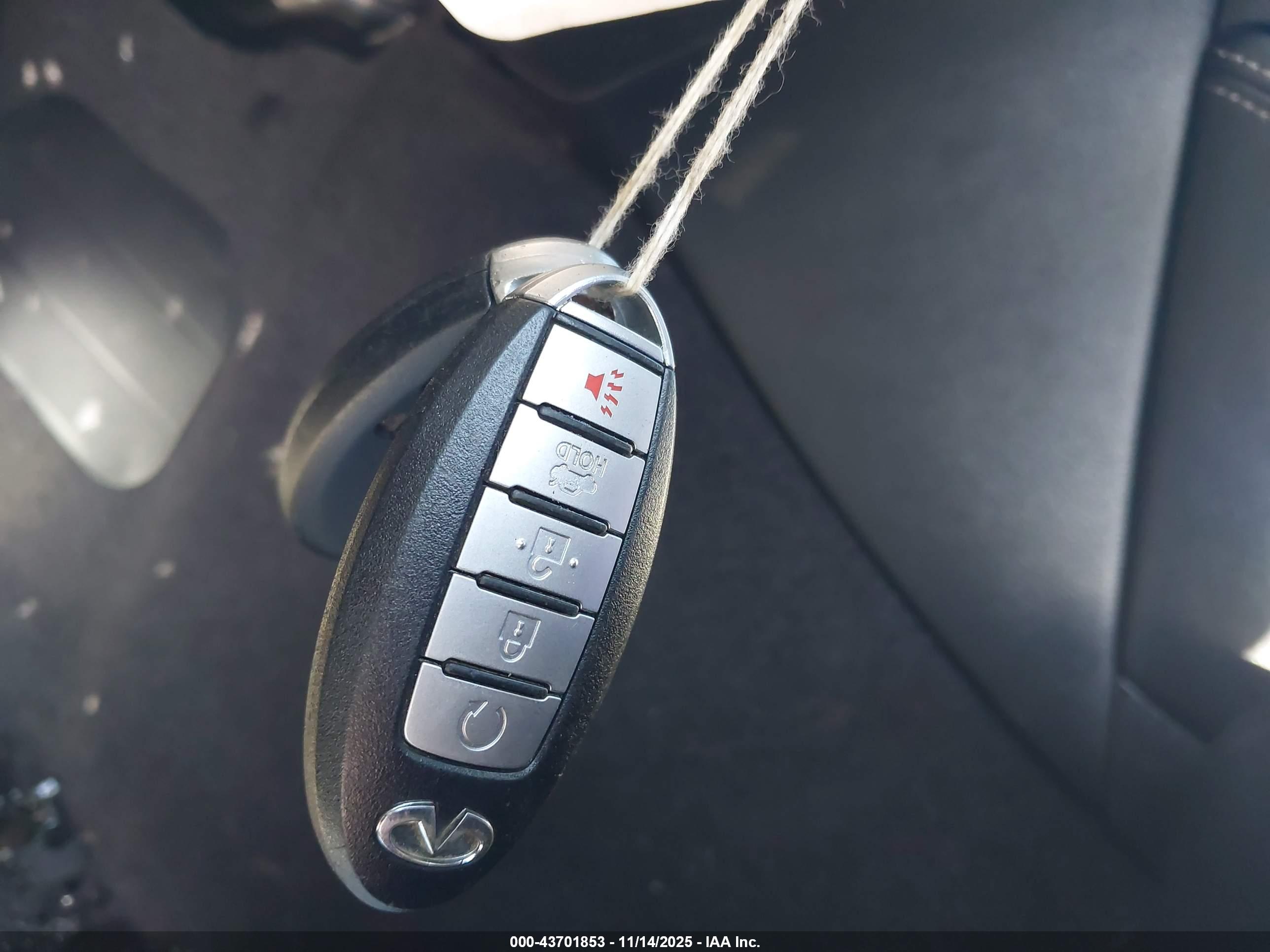 INFINITI Q50 image 11