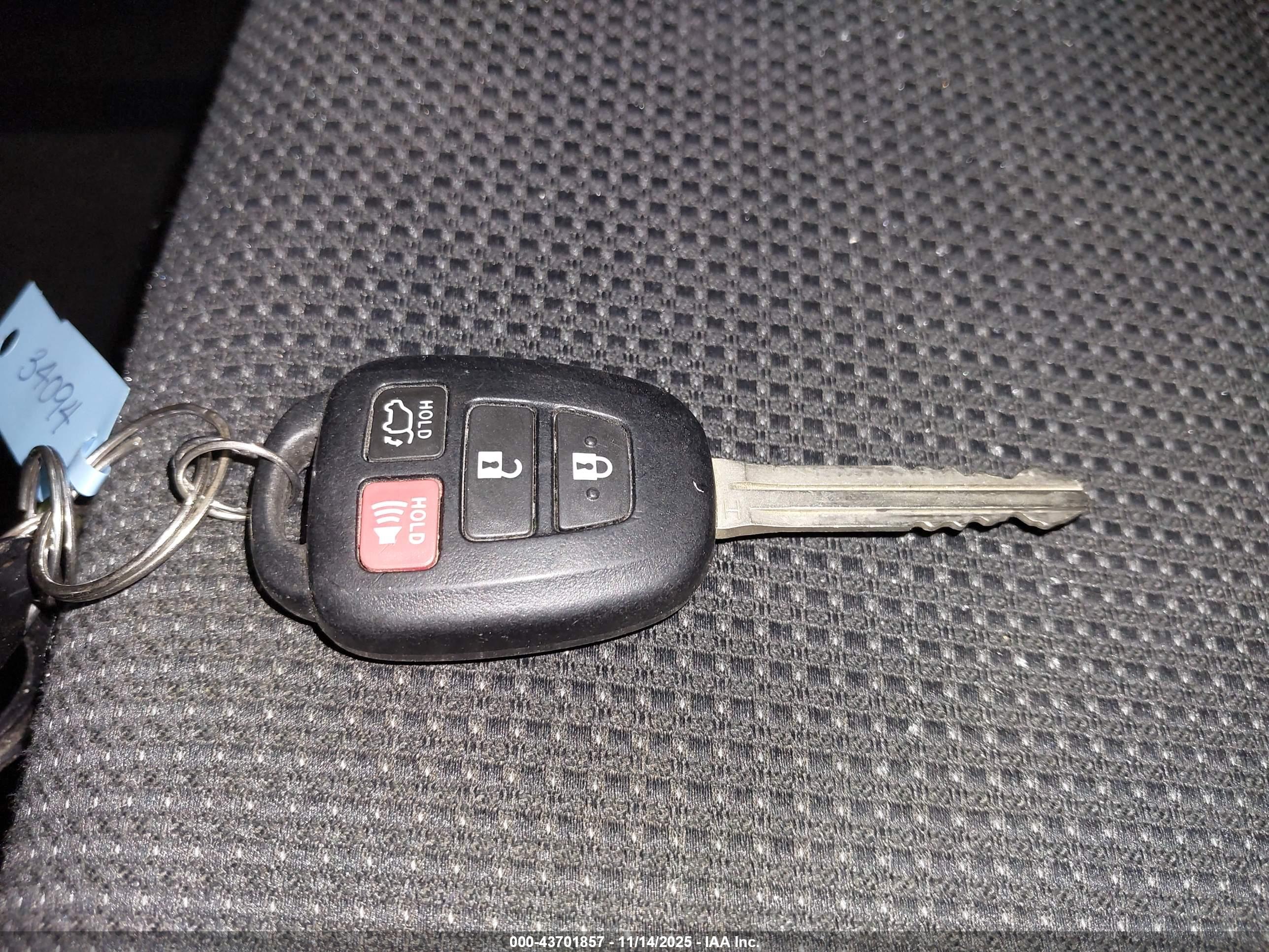 TOYOTA RAV4 image 11